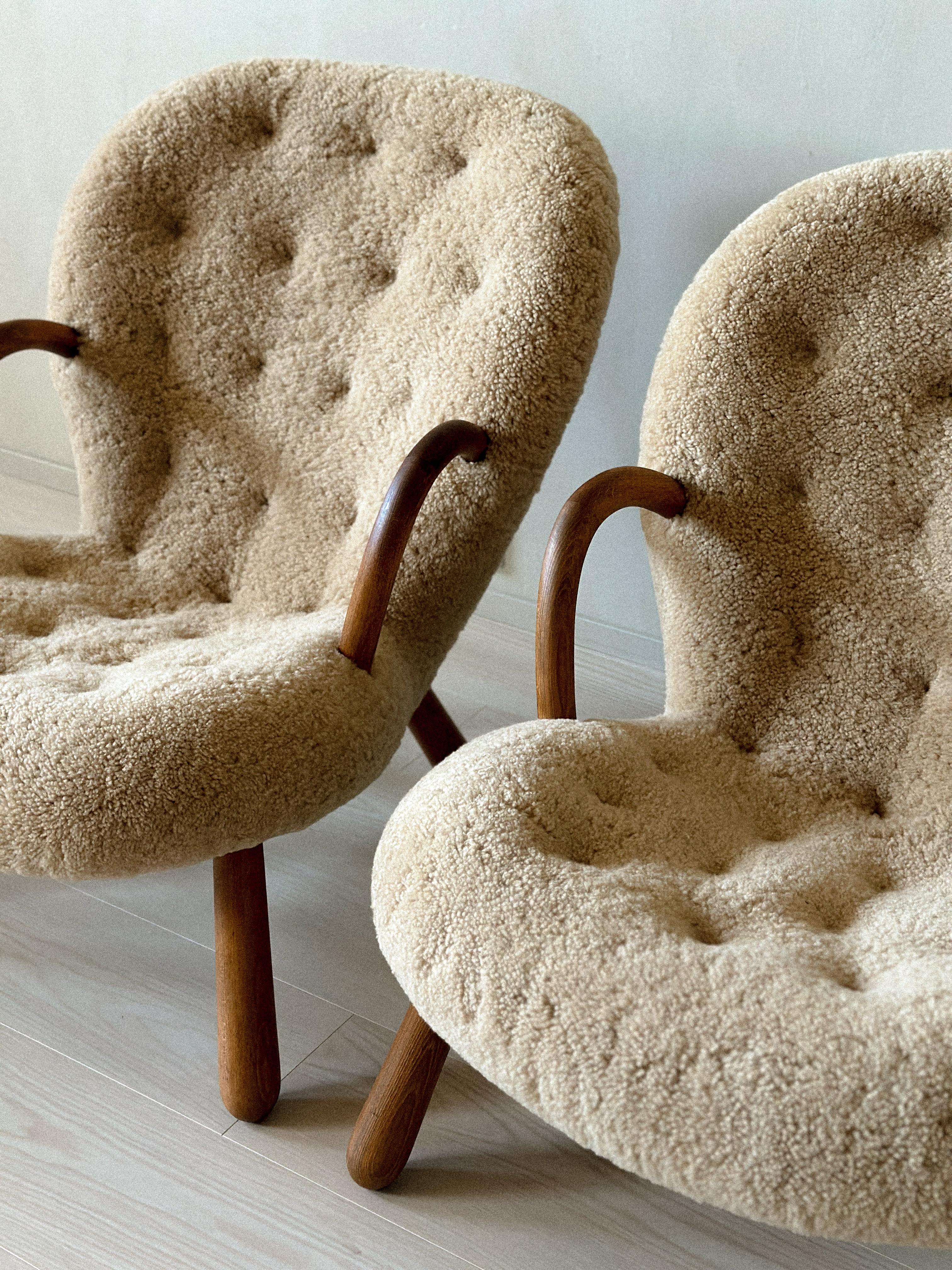 A Pair of Vintage Clam Chairs, by Arnold Madsen for Vik & Blindheim, Norway 1953 For Sale 3