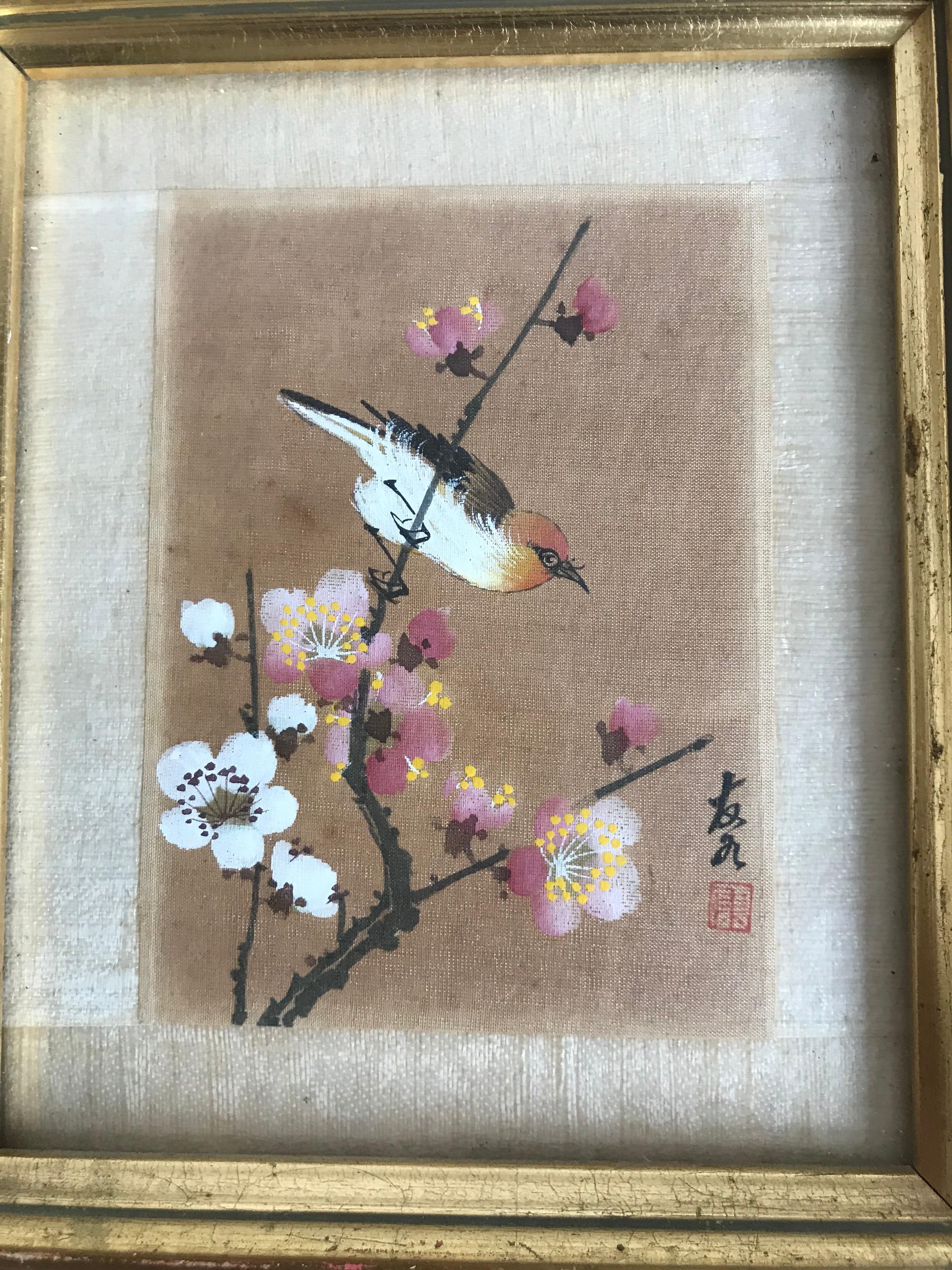 20th Century Pair of Vintage Framed Japanese Paintings of Birds on Silk