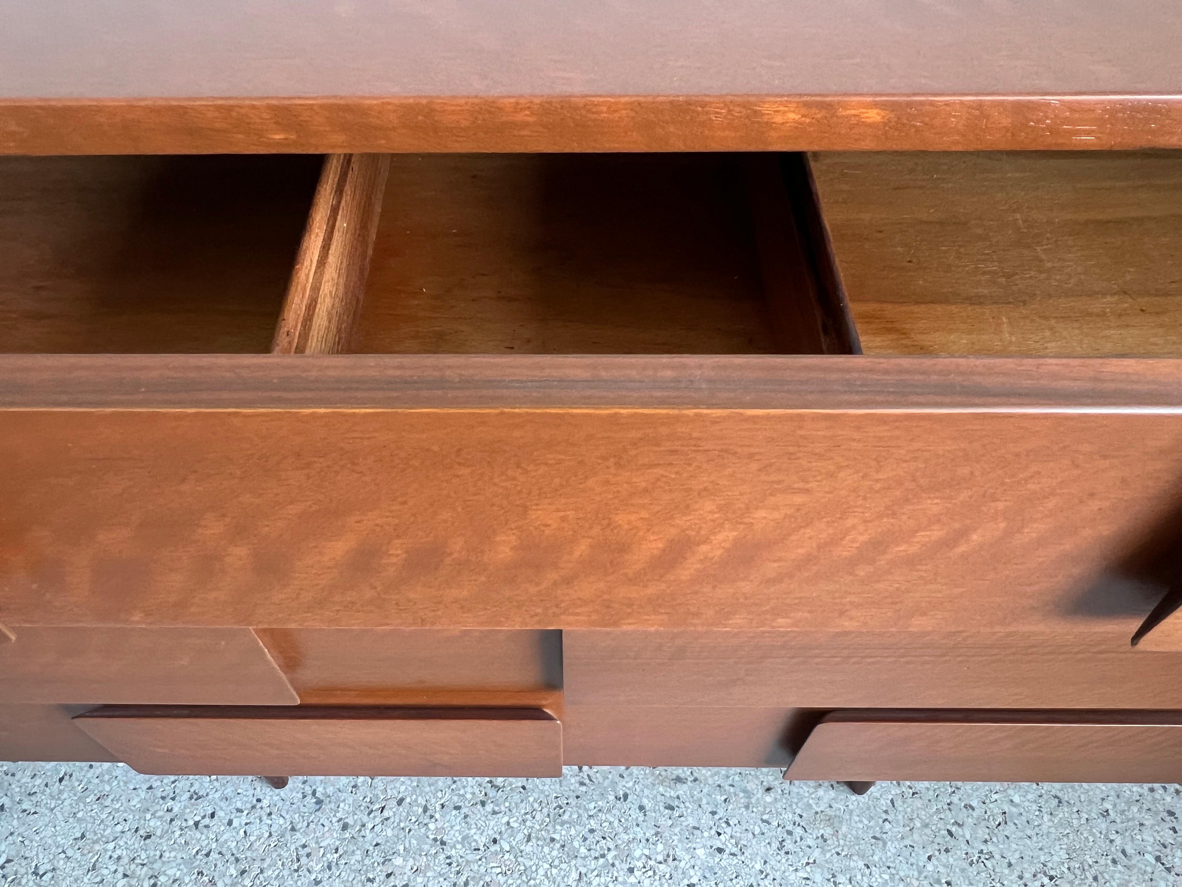 A Pair of Vintage Gio Ponti Dressers For Singer& Sons Ca' 1950's For Sale 4