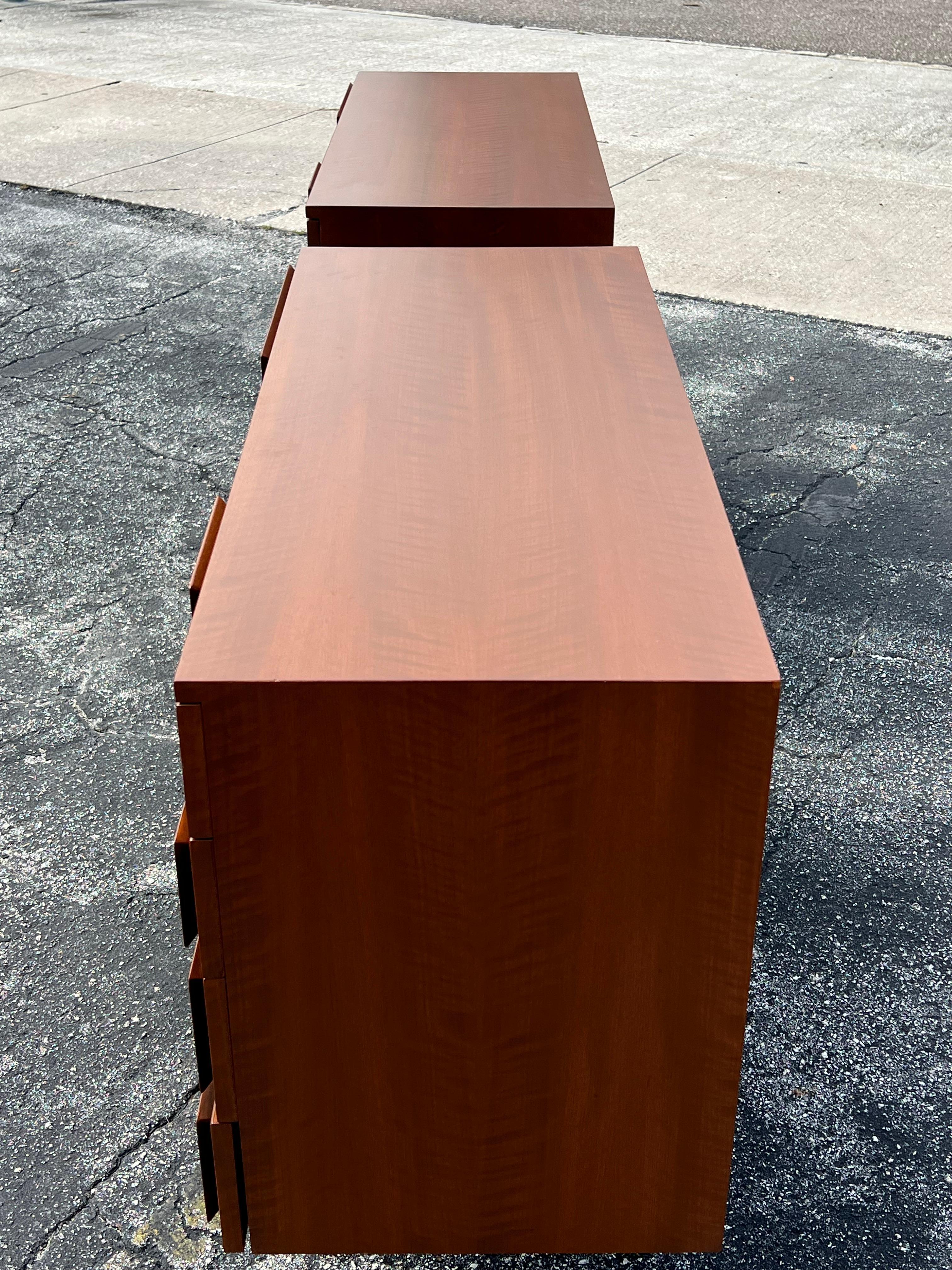 Mid-Century Modern A Pair of Vintage Gio Ponti Dressers For Singer& Sons Ca' 1950's For Sale