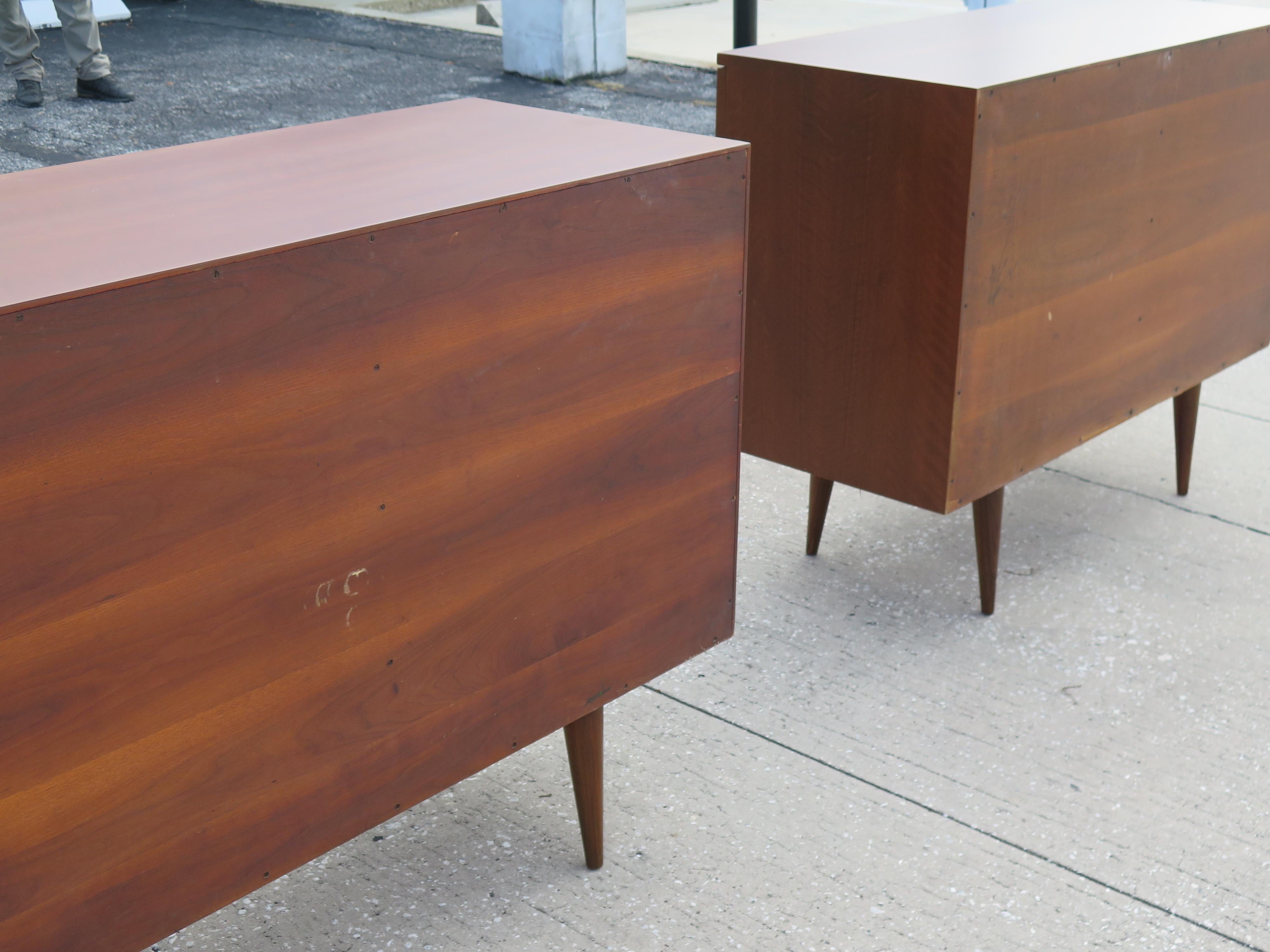 A Pair of Vintage Gio Ponti Dressers For Singer& Sons Ca' 1950's For Sale 1