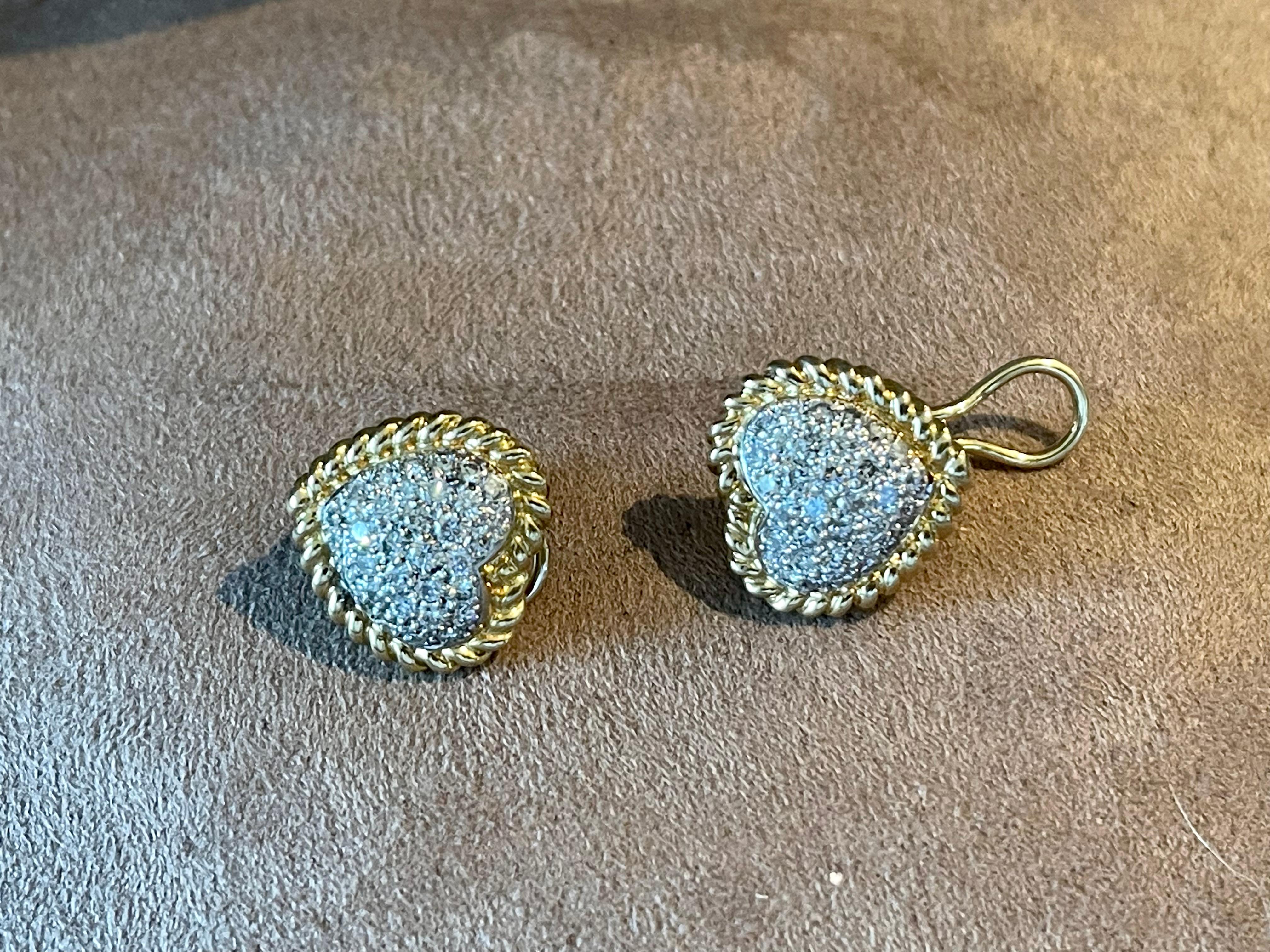 Pair of Vintage Heart Shaped 18 K Yellow and White Gold Diamond Earclips In Good Condition For Sale In Zurich, Zollstrasse