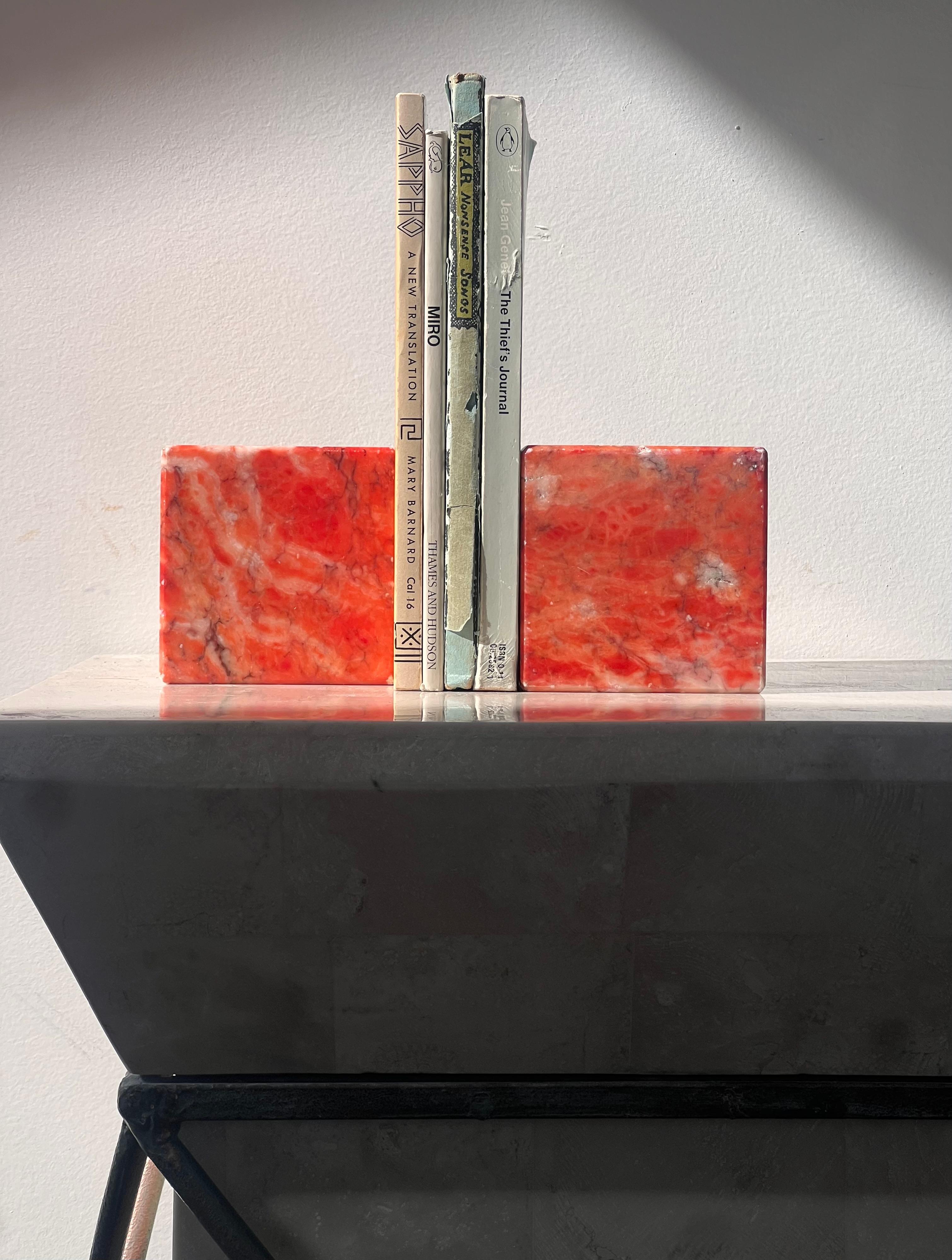 A pair of vintage Italian alabaster bookends, mid 20th century 6