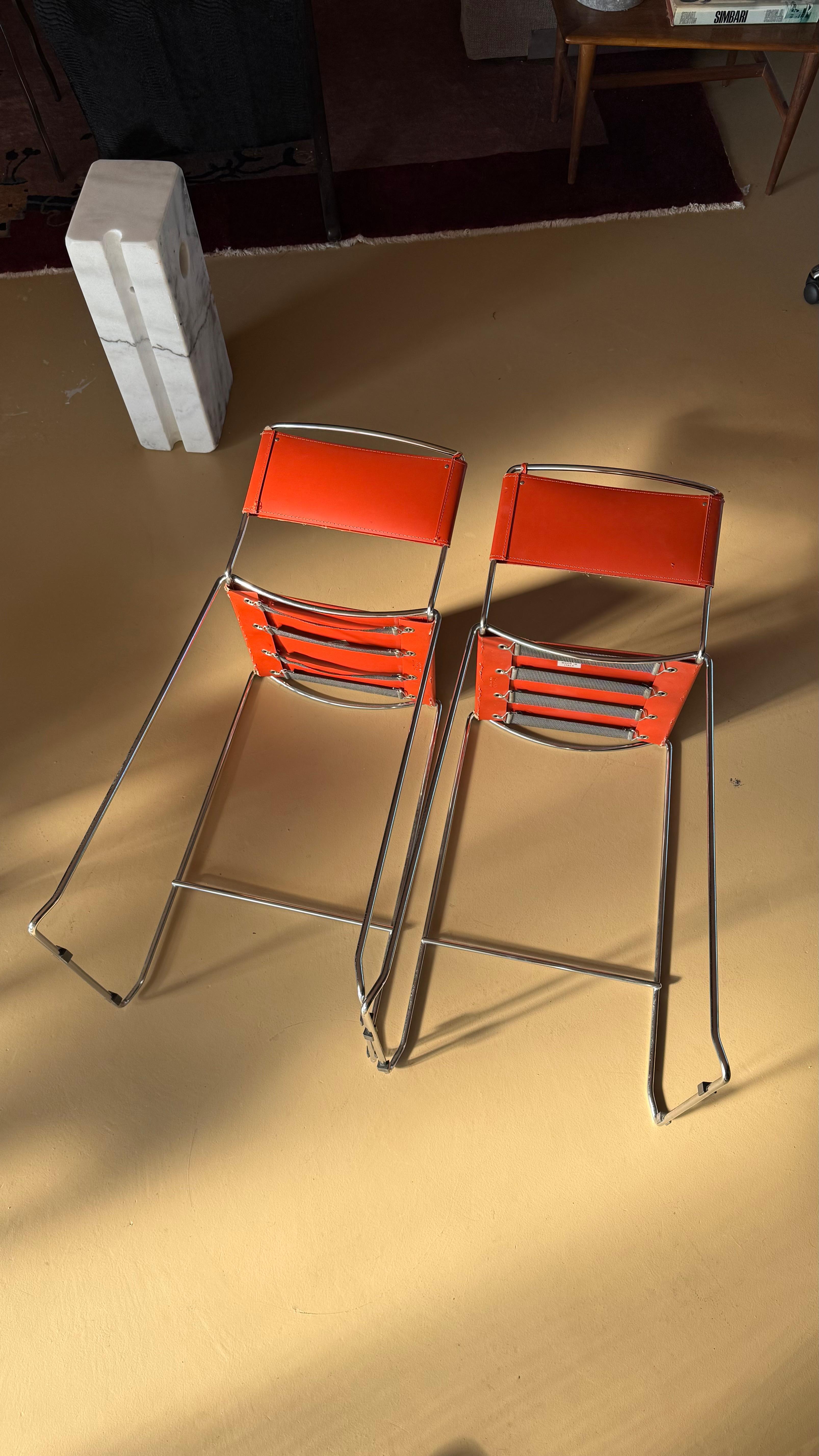 Paire de tabourets de bar italiens vintage en cuir et chrome, milieu du 20e siècle en vente 13