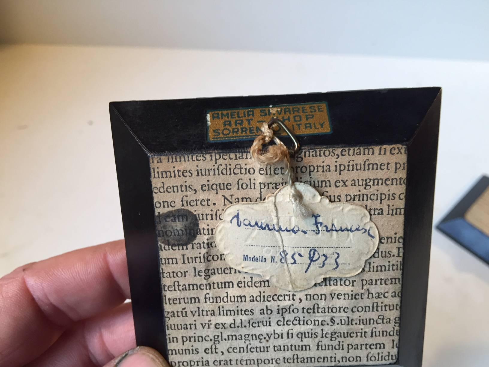 Pair of Vintage Italian Miniature Portraits Both Signed In Good Condition For Sale In Esbjerg, DK