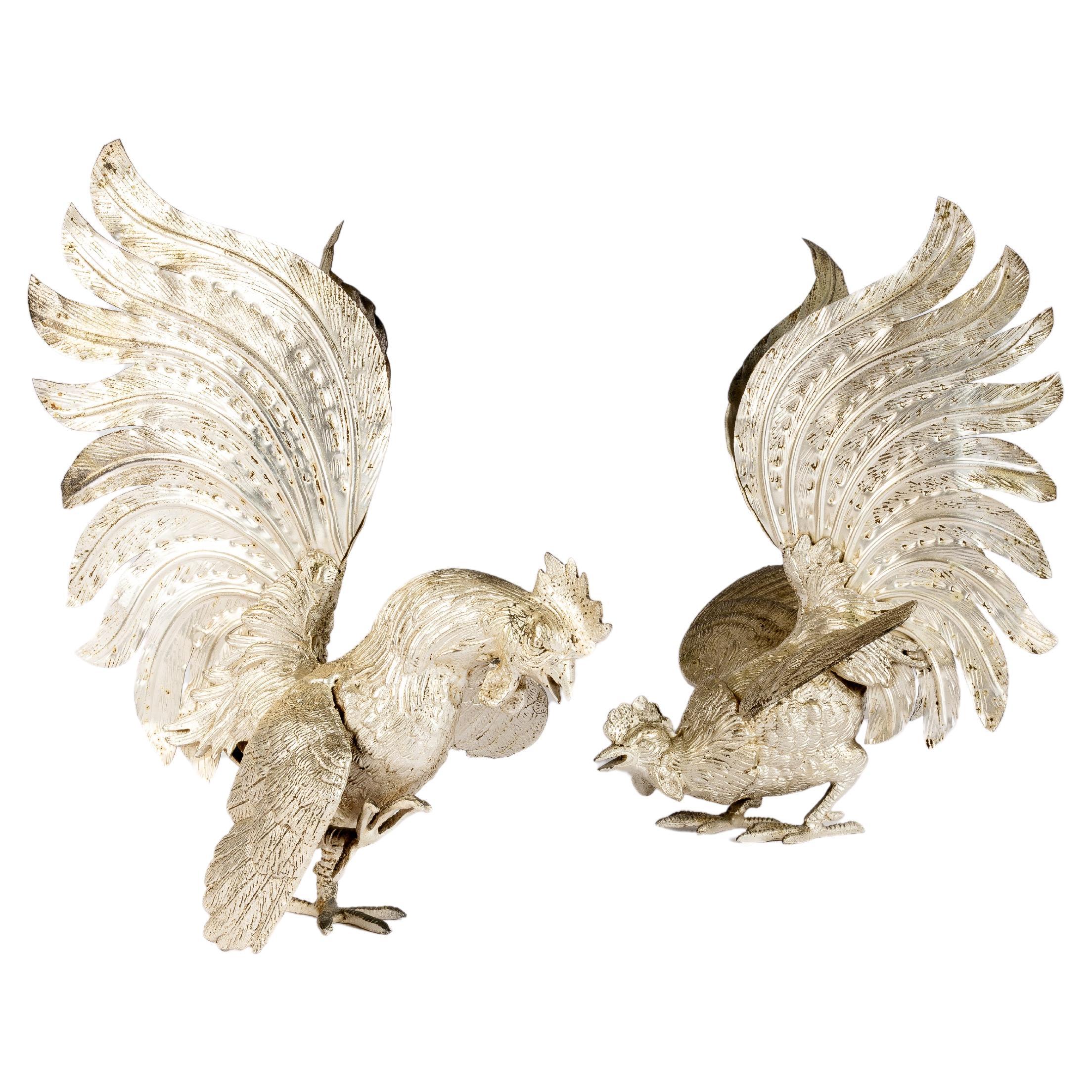 Pareja de gallos de pelea italianos de época bañados en plata