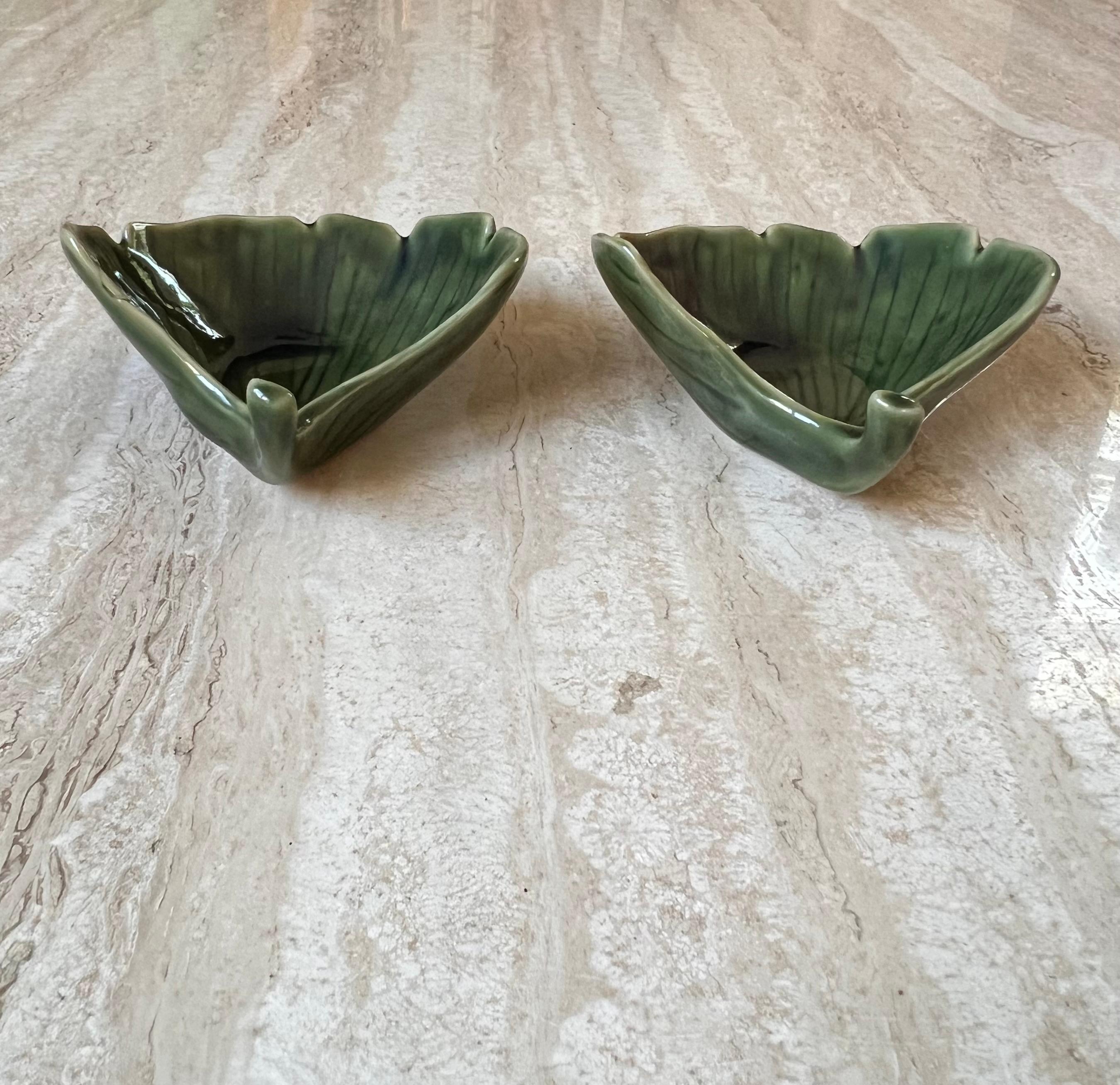 Pair of Vintage Japanese Leaf Dishes, 20th Century In Good Condition For Sale In View Park, CA