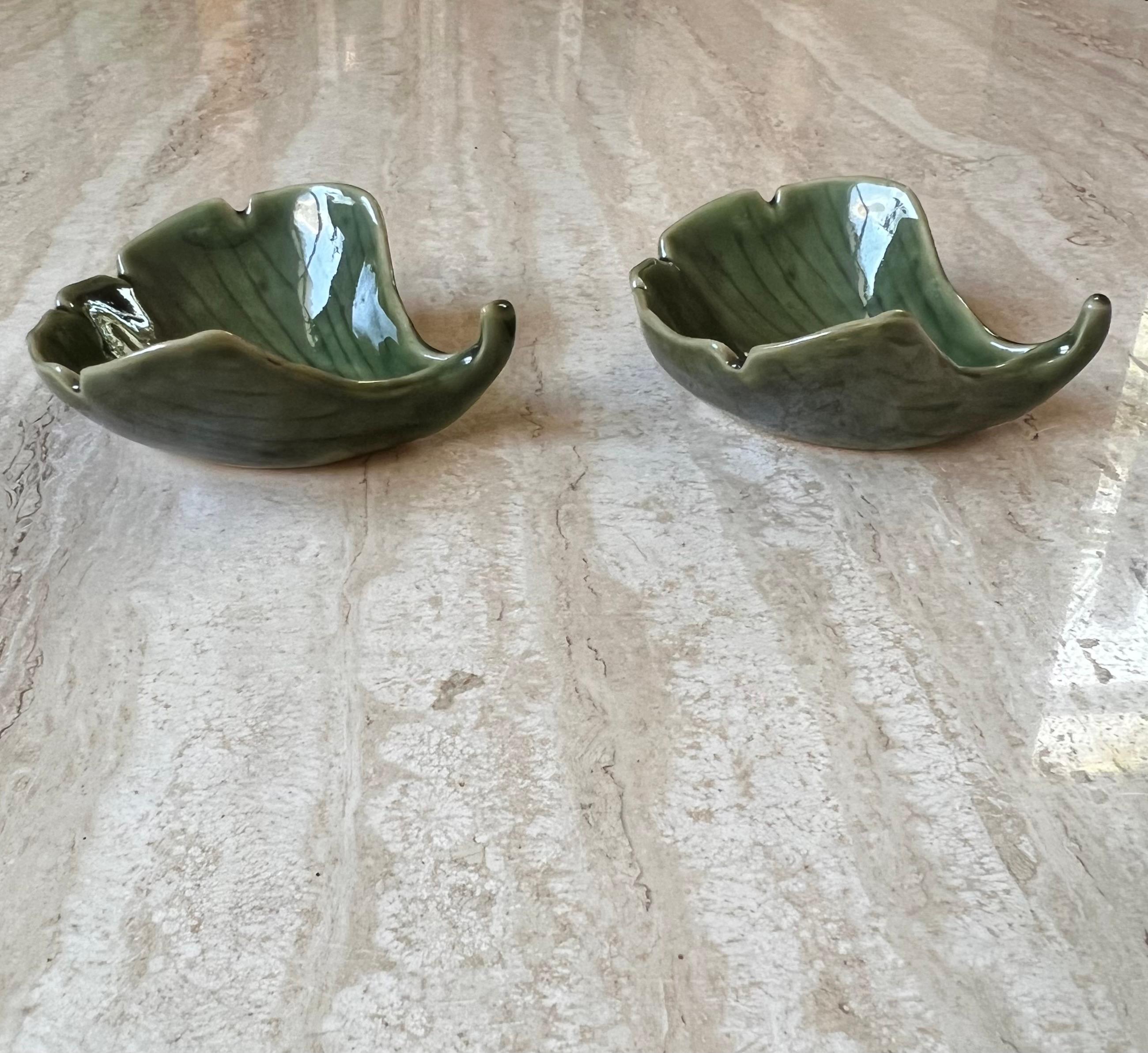 Ceramic Pair of Vintage Japanese Leaf Dishes, 20th Century For Sale