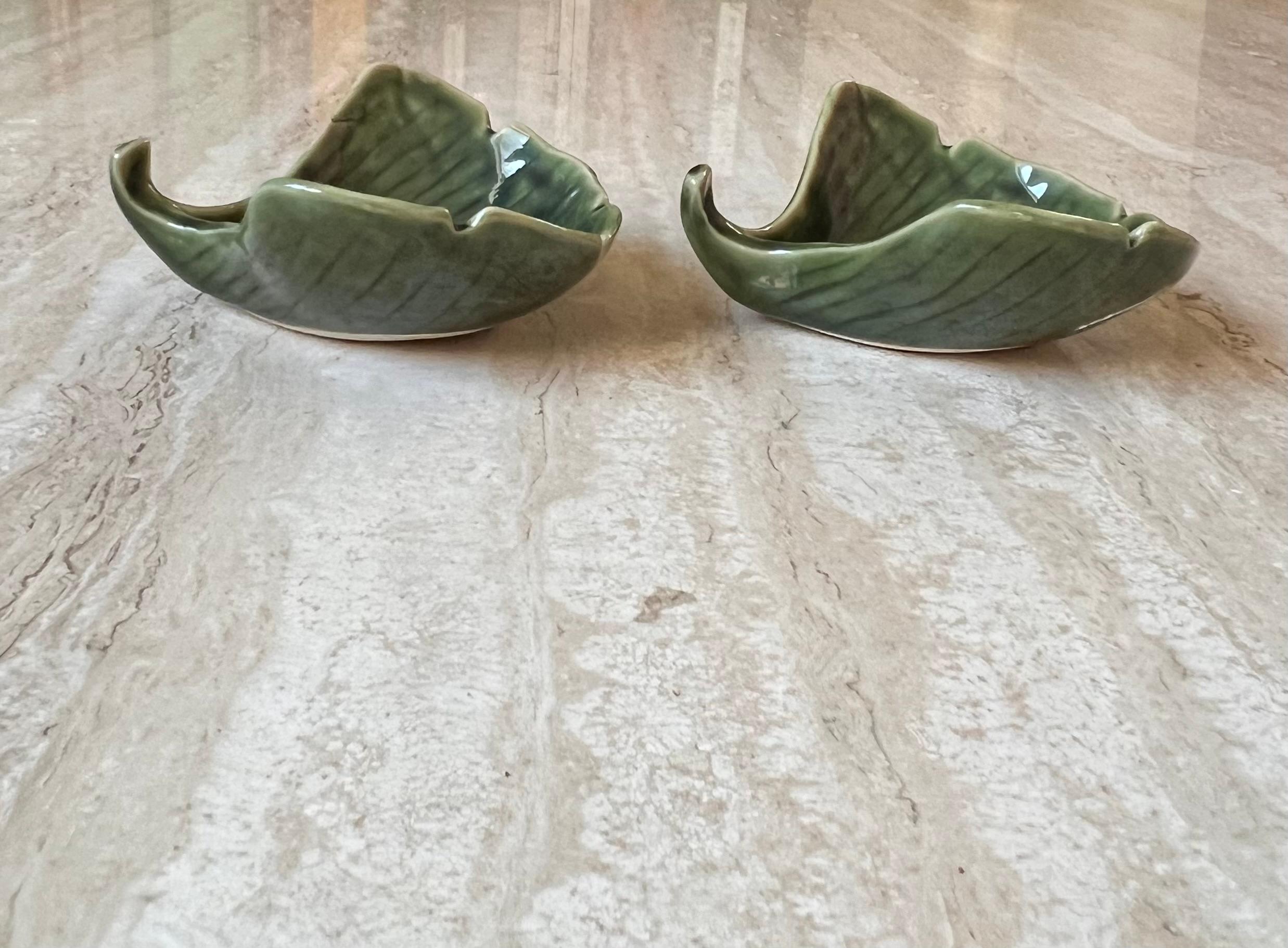Pair of Vintage Japanese Leaf Dishes, 20th Century For Sale 3
