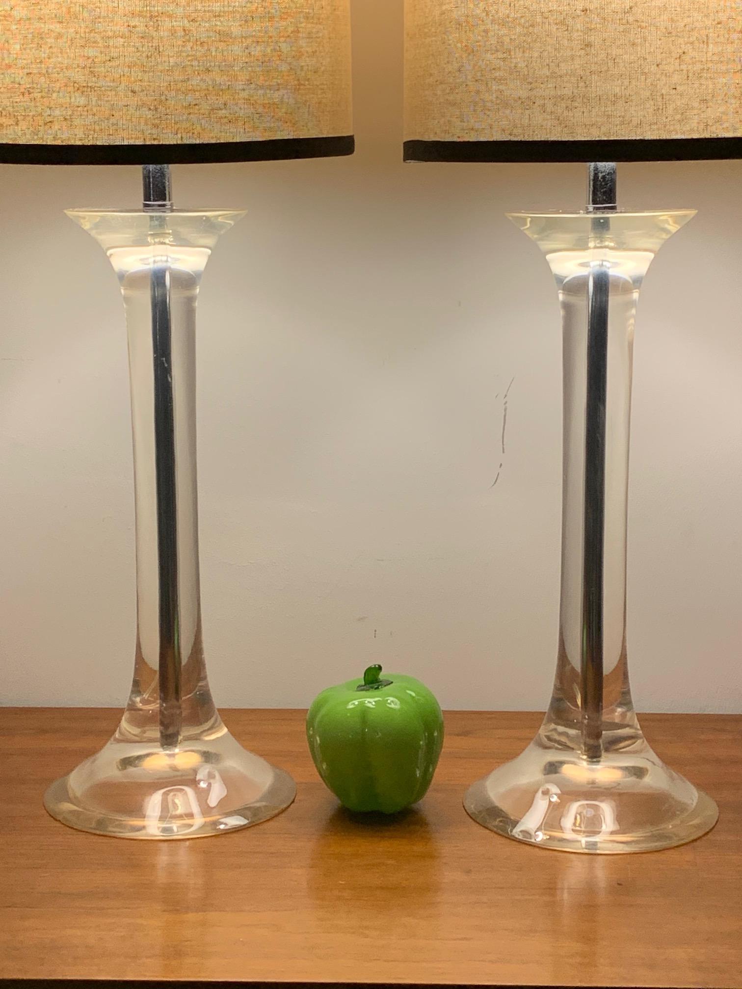 Pair of Vintage Lucite Lamps In Good Condition In St.Petersburg, FL