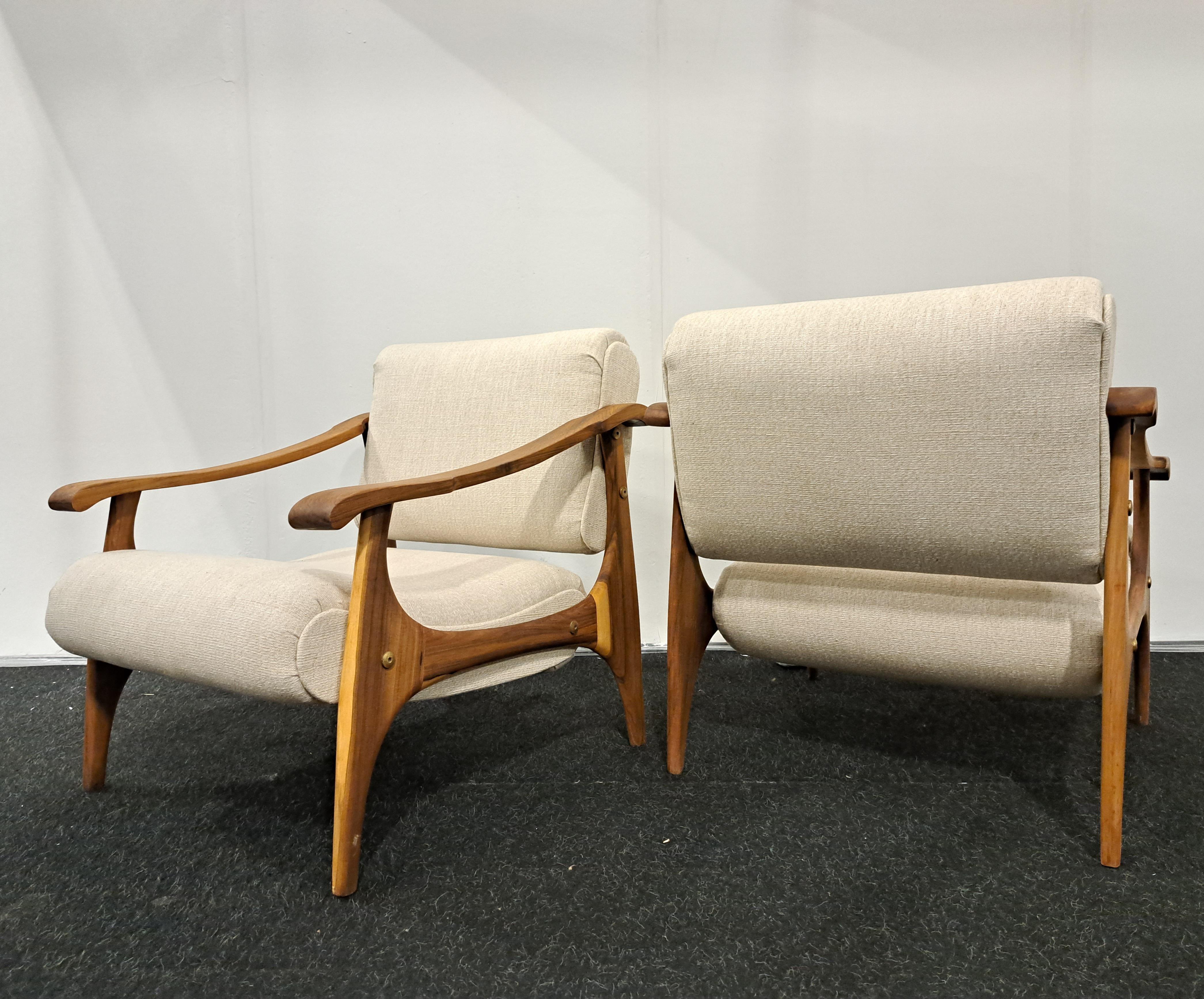 Mid-Century Modern A Pair of Vintage Mid-Century Design lounge chairs, Italy 1970s For Sale