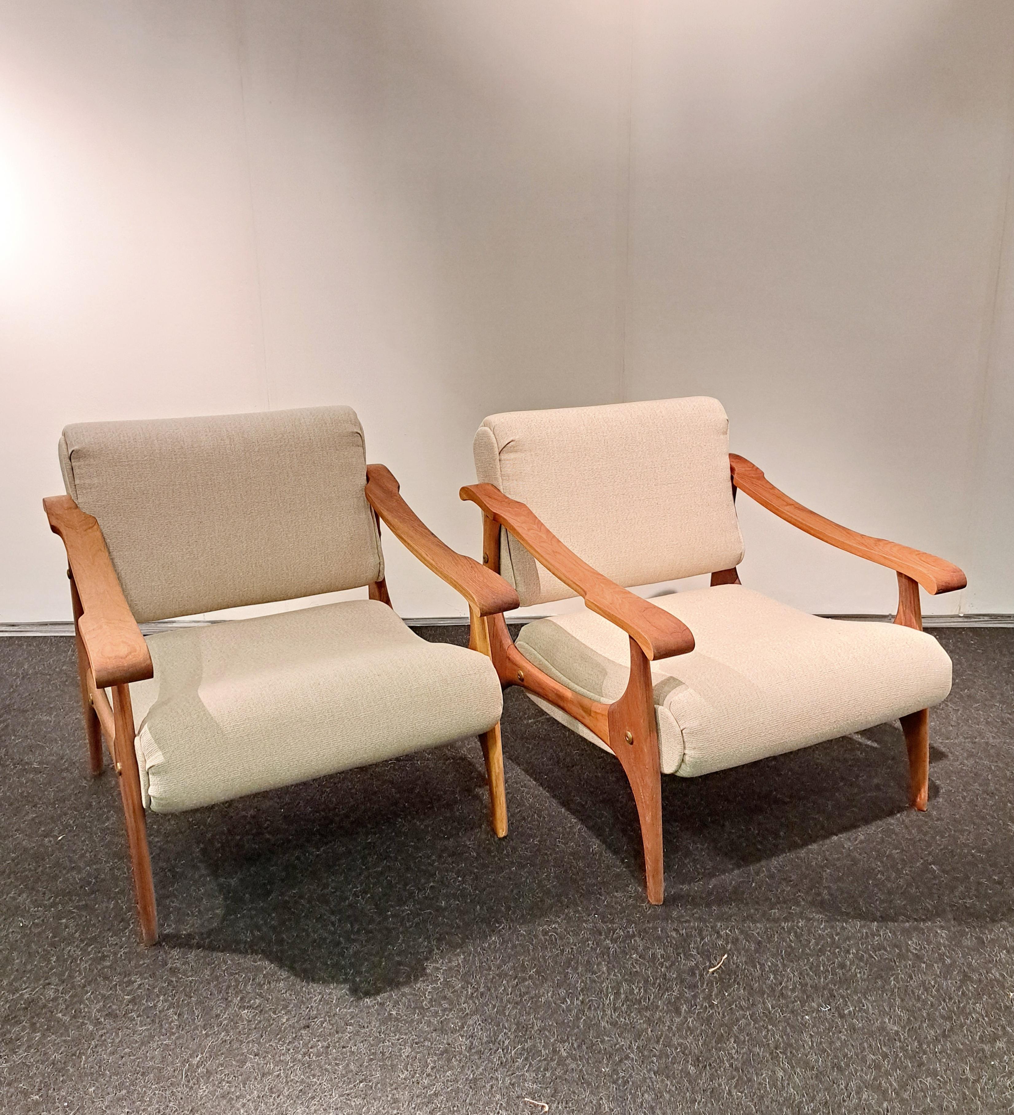 A Pair of Vintage Mid-Century Design lounge chairs, Italy 1970s For Sale 3
