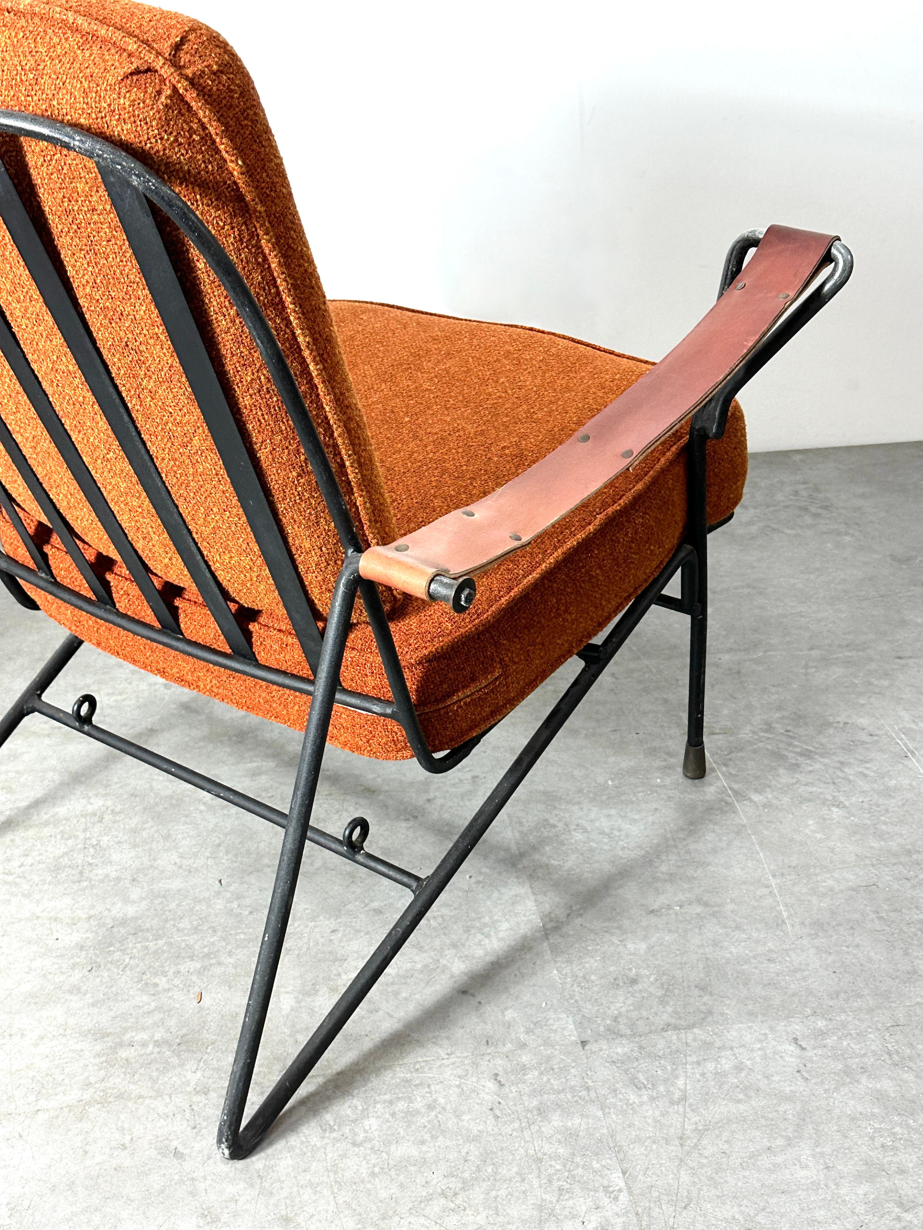 A Pair of Vintage Mid Century Mexican Modern Iron Leather Lounge Chairs 1950s For Sale 2
