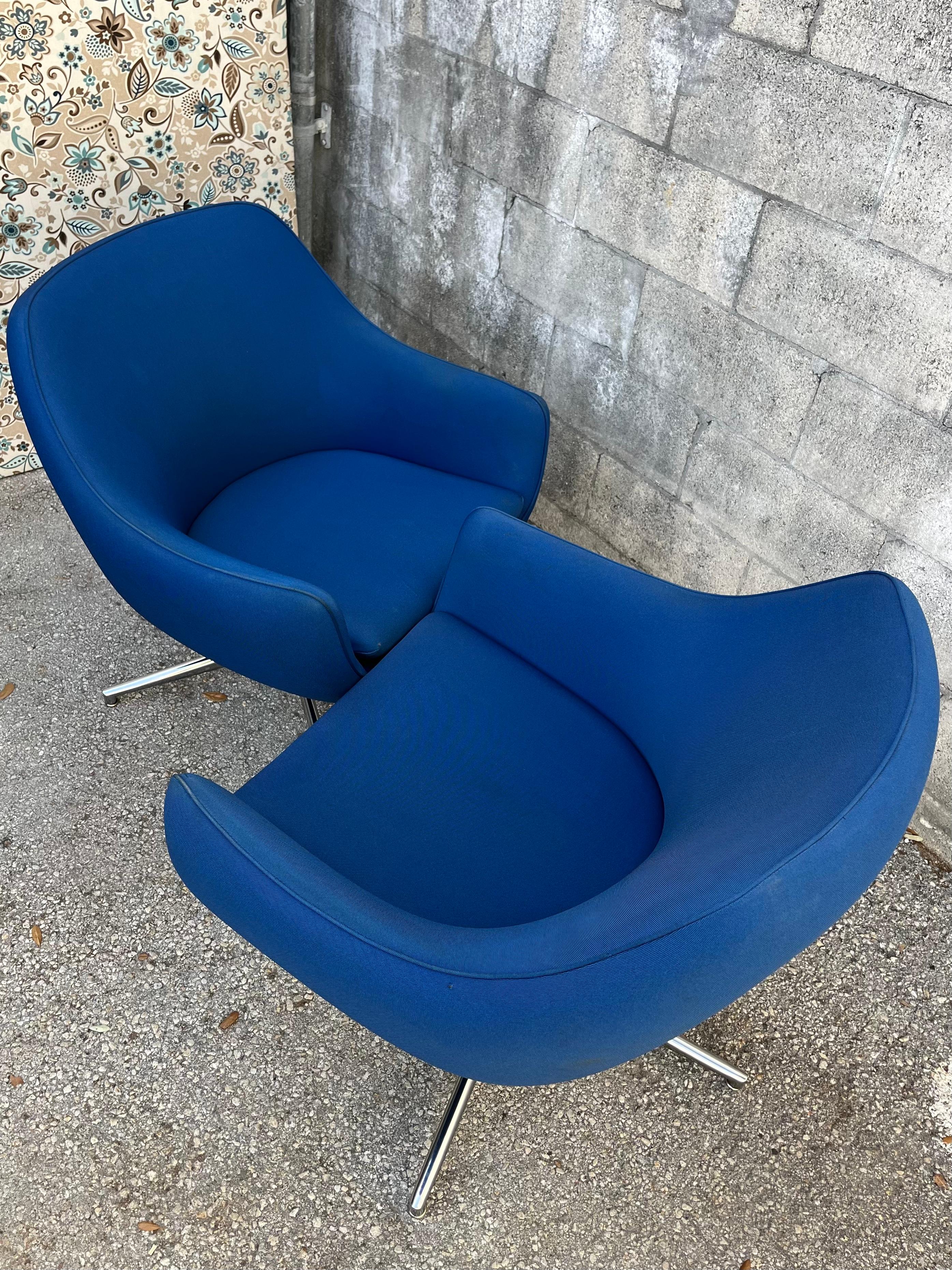 Ein Paar moderne Vintage-Blasenstühle aus der Mitte des Jahrhunderts von Stow & Davis. Circa 1970er Jahre im Angebot 5