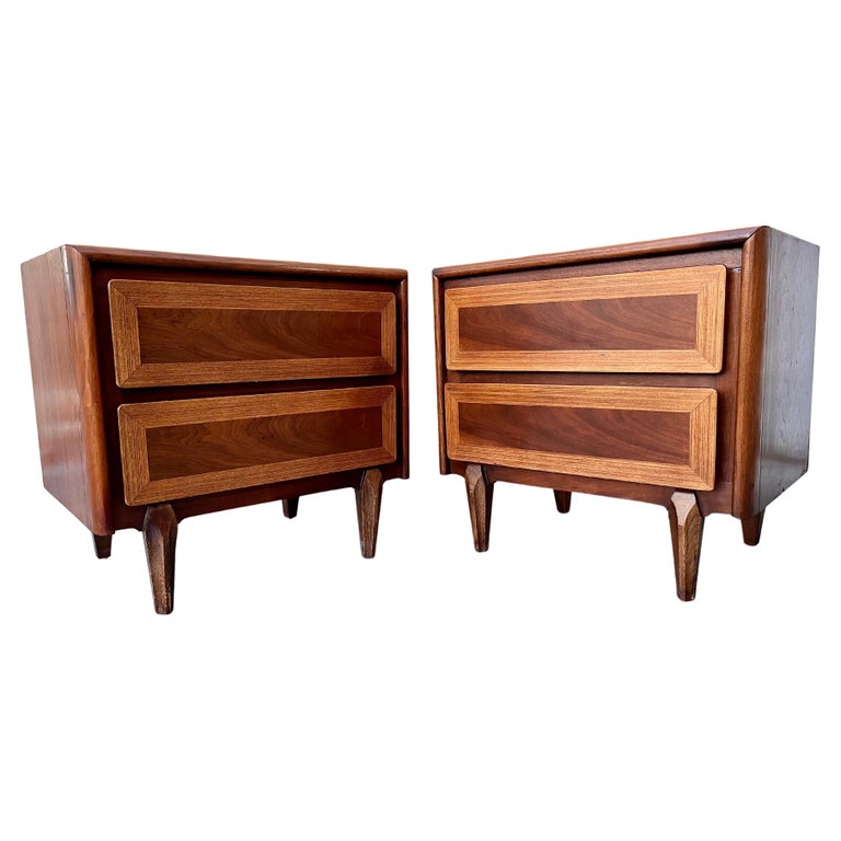 Pair of Vintage Mid-Century Modern Nightstands by American of Martinsville For Sale