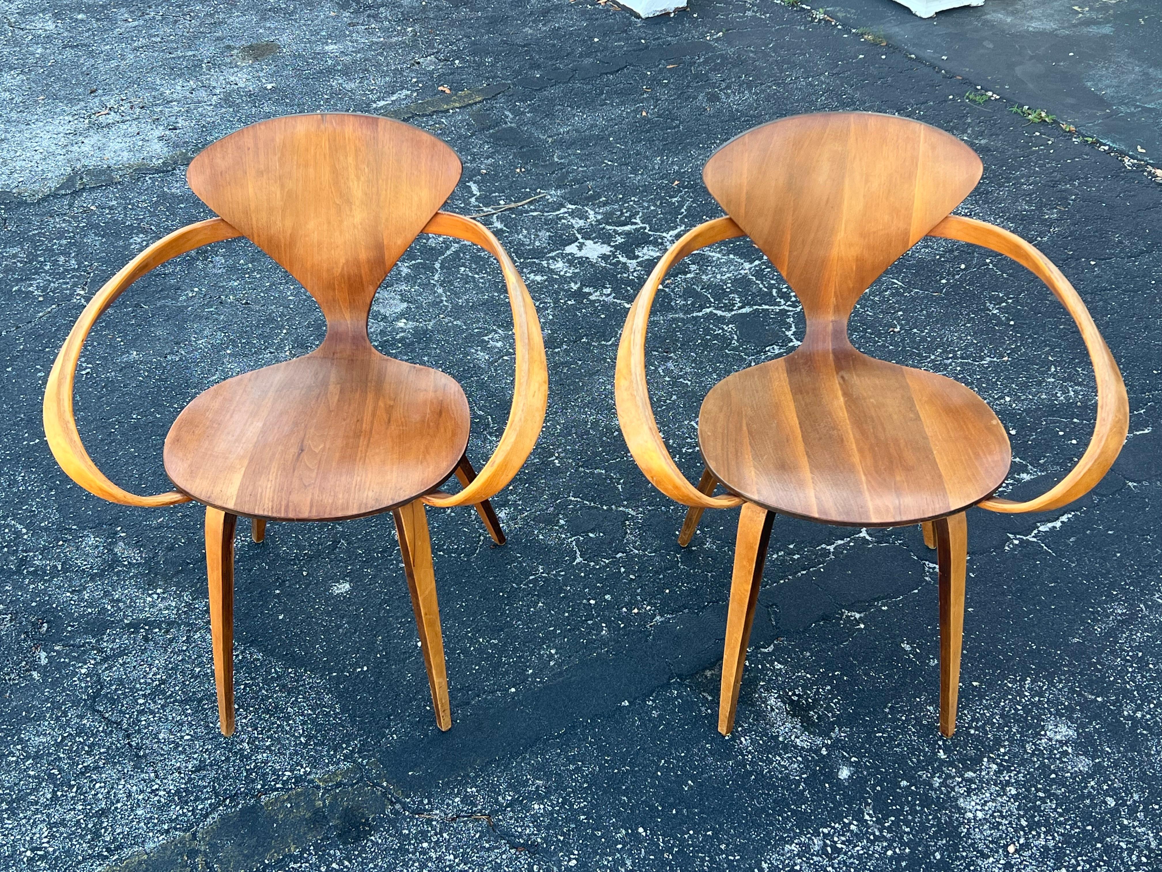 Mid-Century Modern A Pair Of Vintage Norman Cherner Plycraft Armchairs ca' 1950's For Sale
