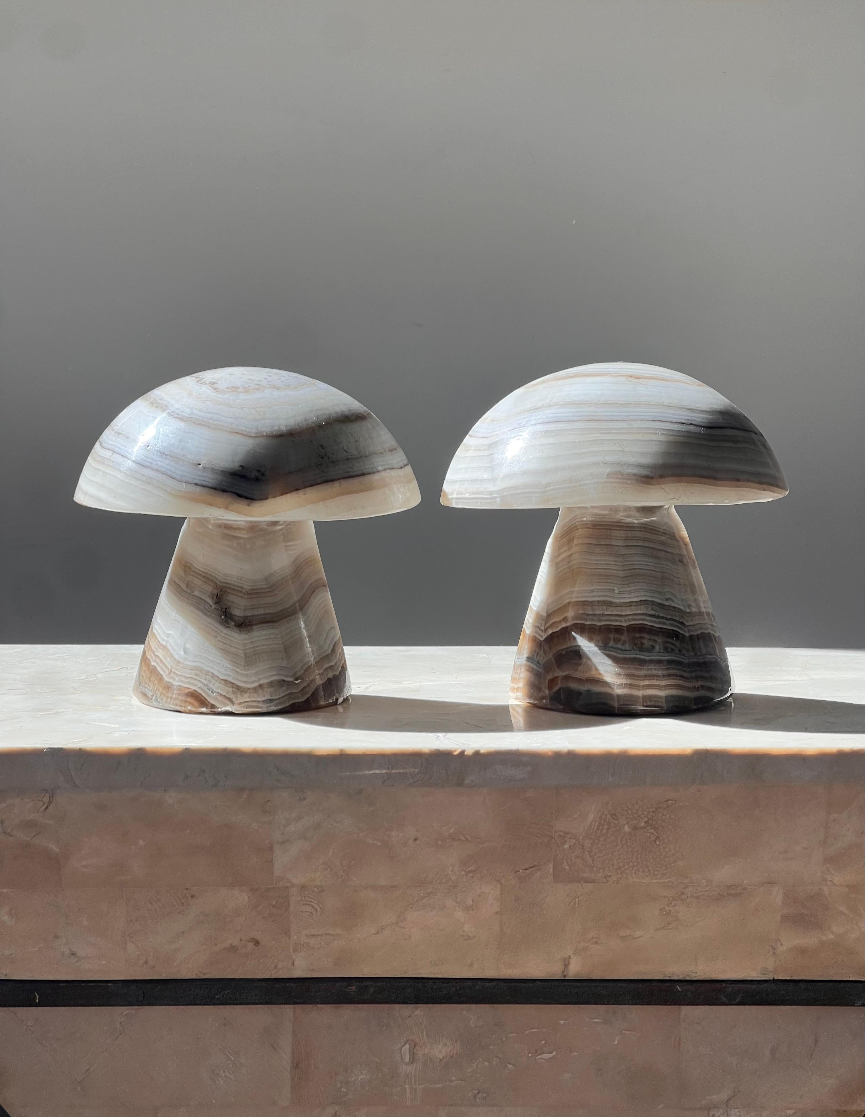 Mid-Century Modern A pair of vintage onyx mushroom bookends, mid 20th century