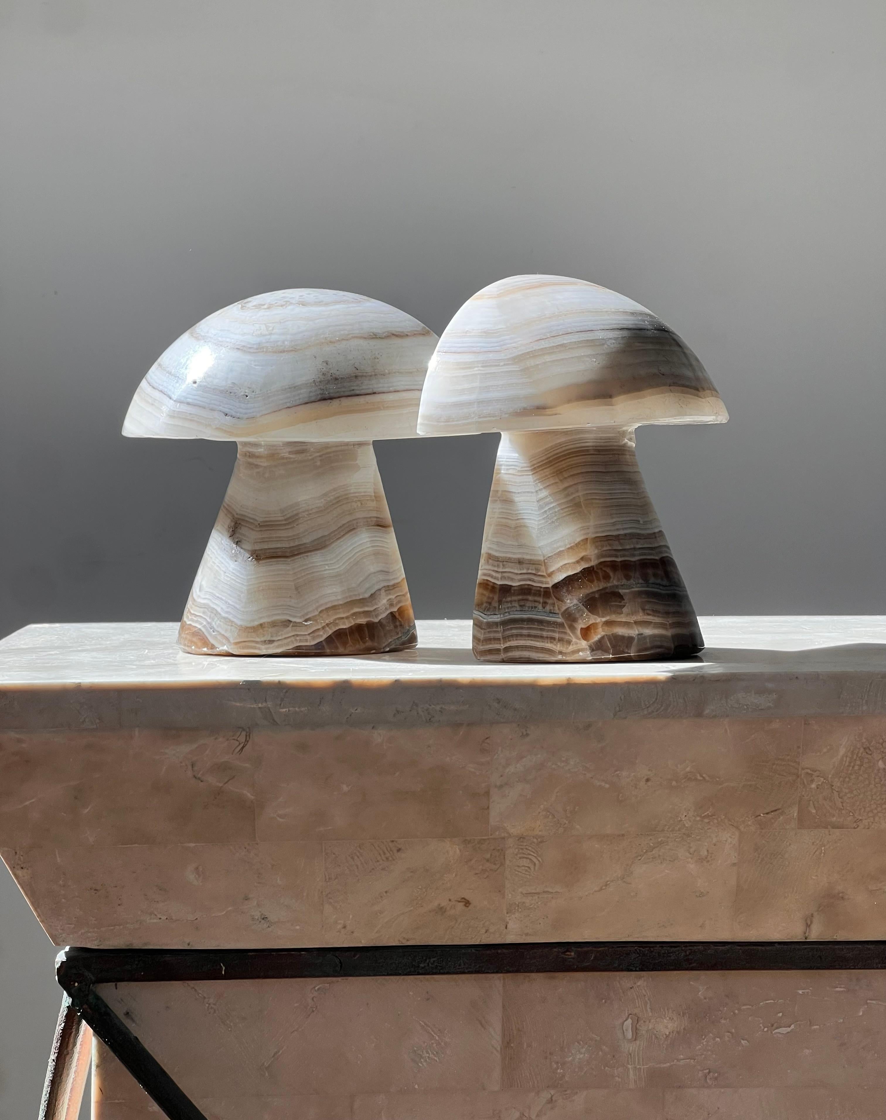 A pair of vintage onyx mushroom bookends, mid 20th century 1