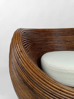 Coppia di sedie a baccello in bambù con canna a matita e tavolino, Italia, anni '70