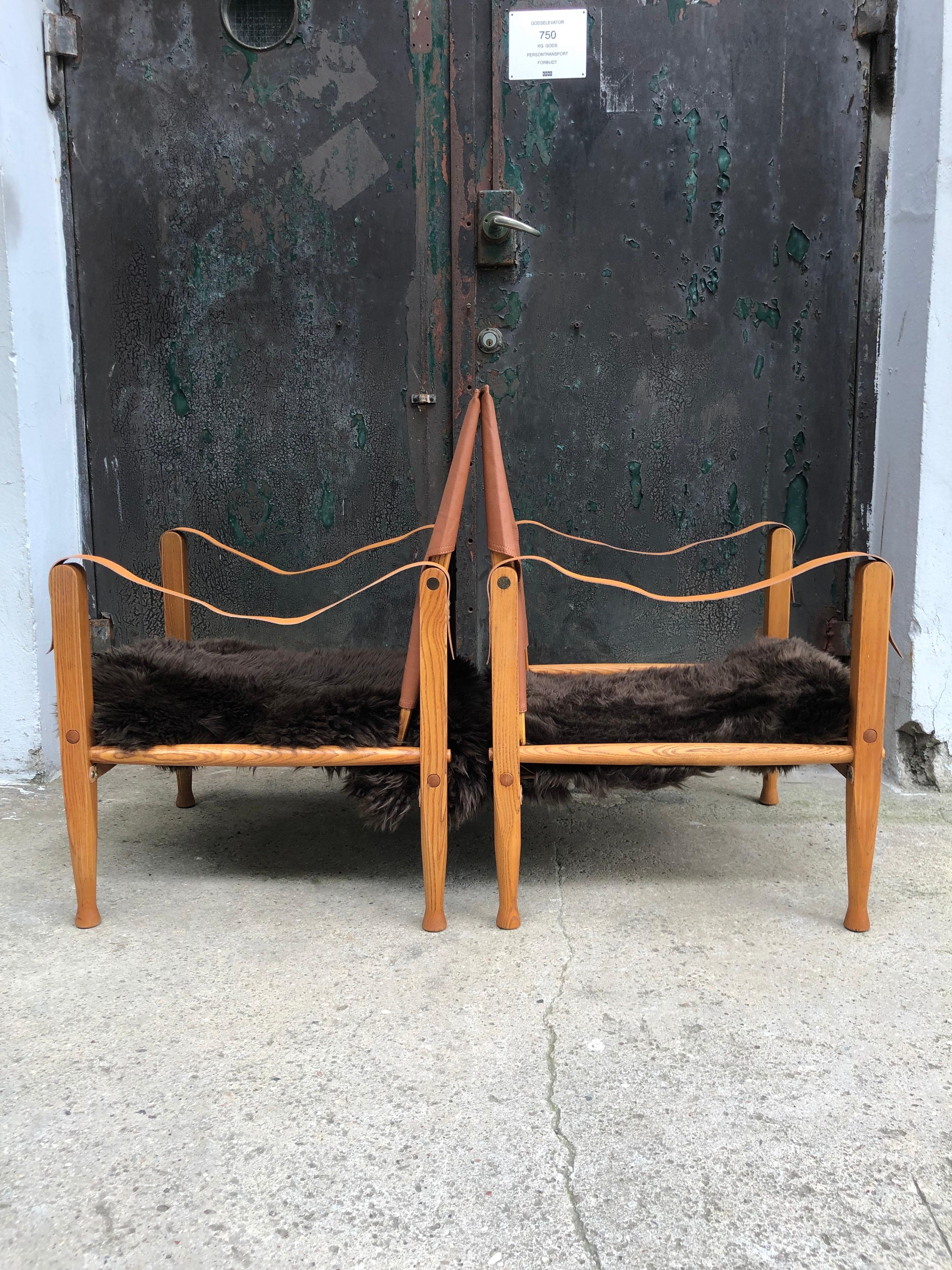 Ein Paar restaurierte Kaare Klint Safari-Stühle aus den 1960er Jahren im Angebot 8