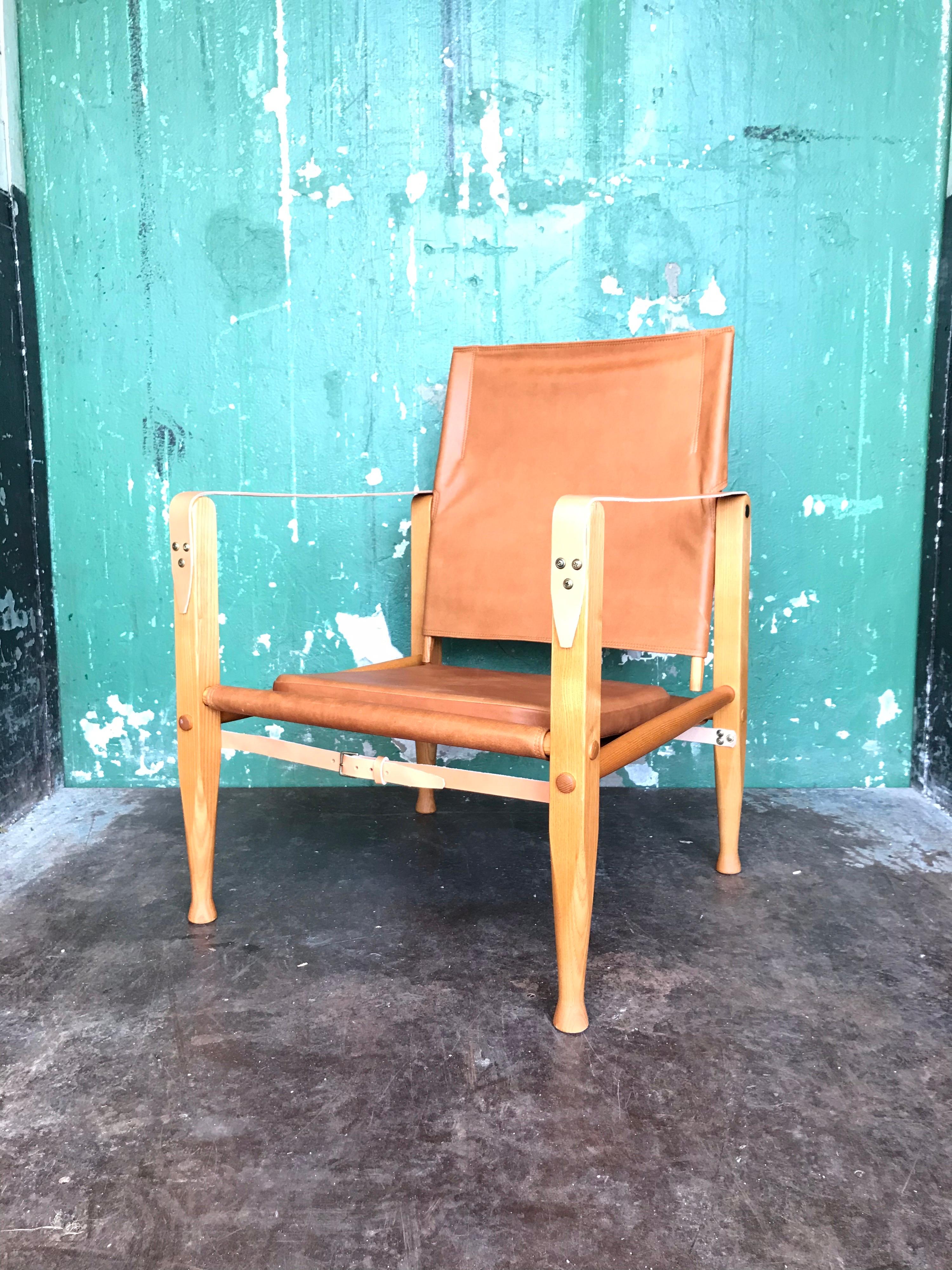 Mid-20th Century Pair of Vintage Refurbished Kaare Klint Safari Lounge Chairs