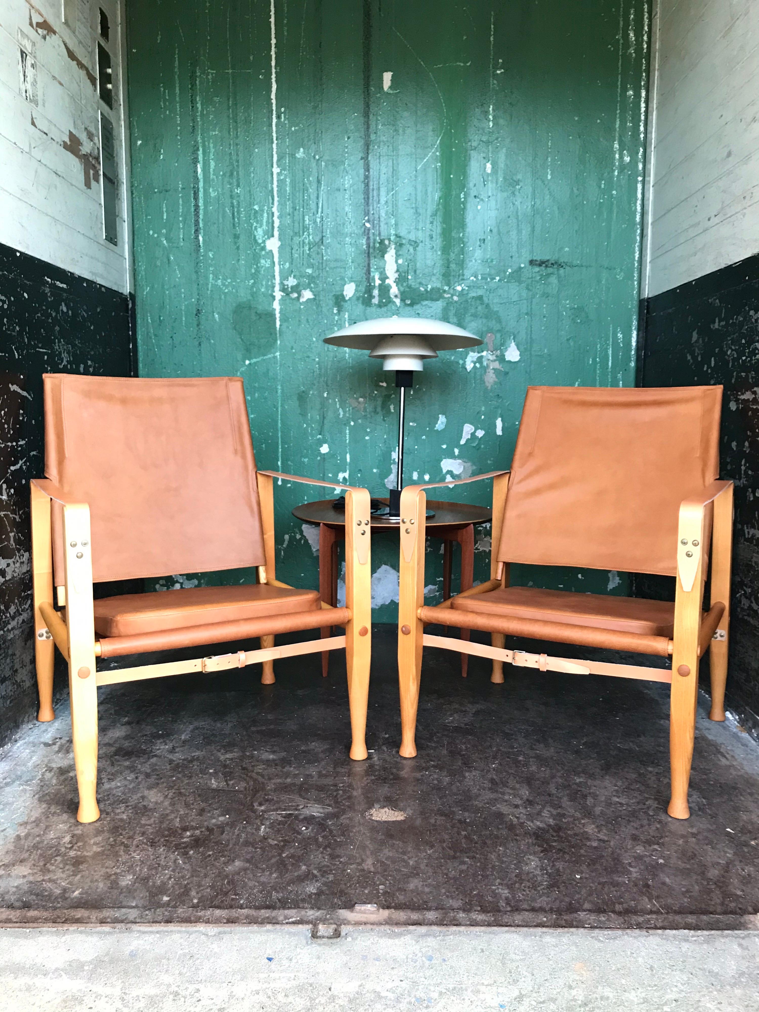 Scandinavian Modern Pair of Vintage Refurbished Kaare Klint Safari Lounge Chairs