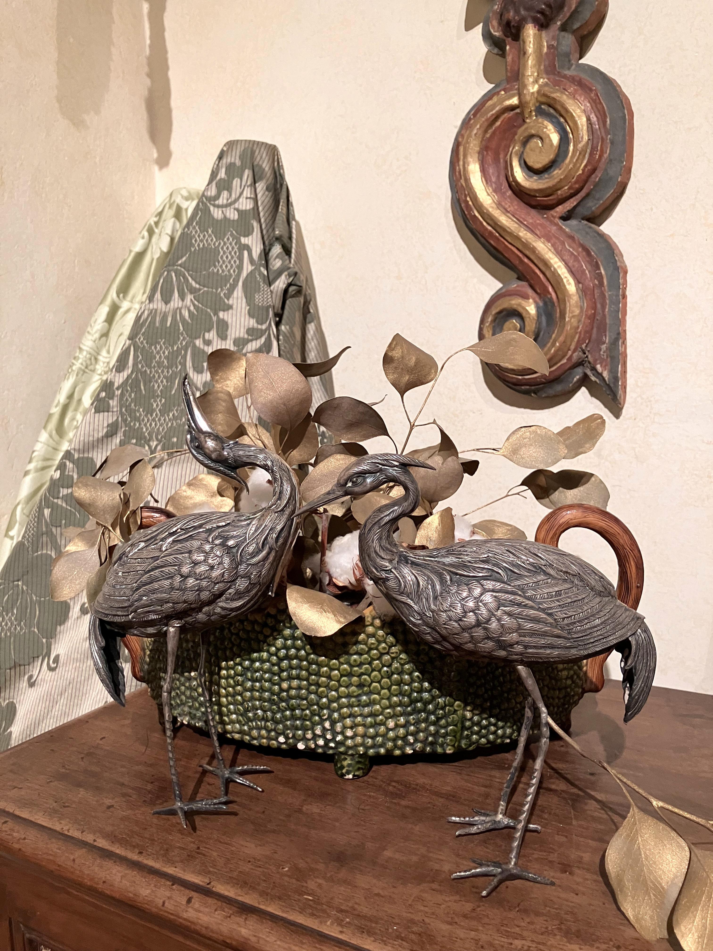 Ein Paar silberne Heronvogel-Deko-Skulpturen aus Vintage im Angebot 8