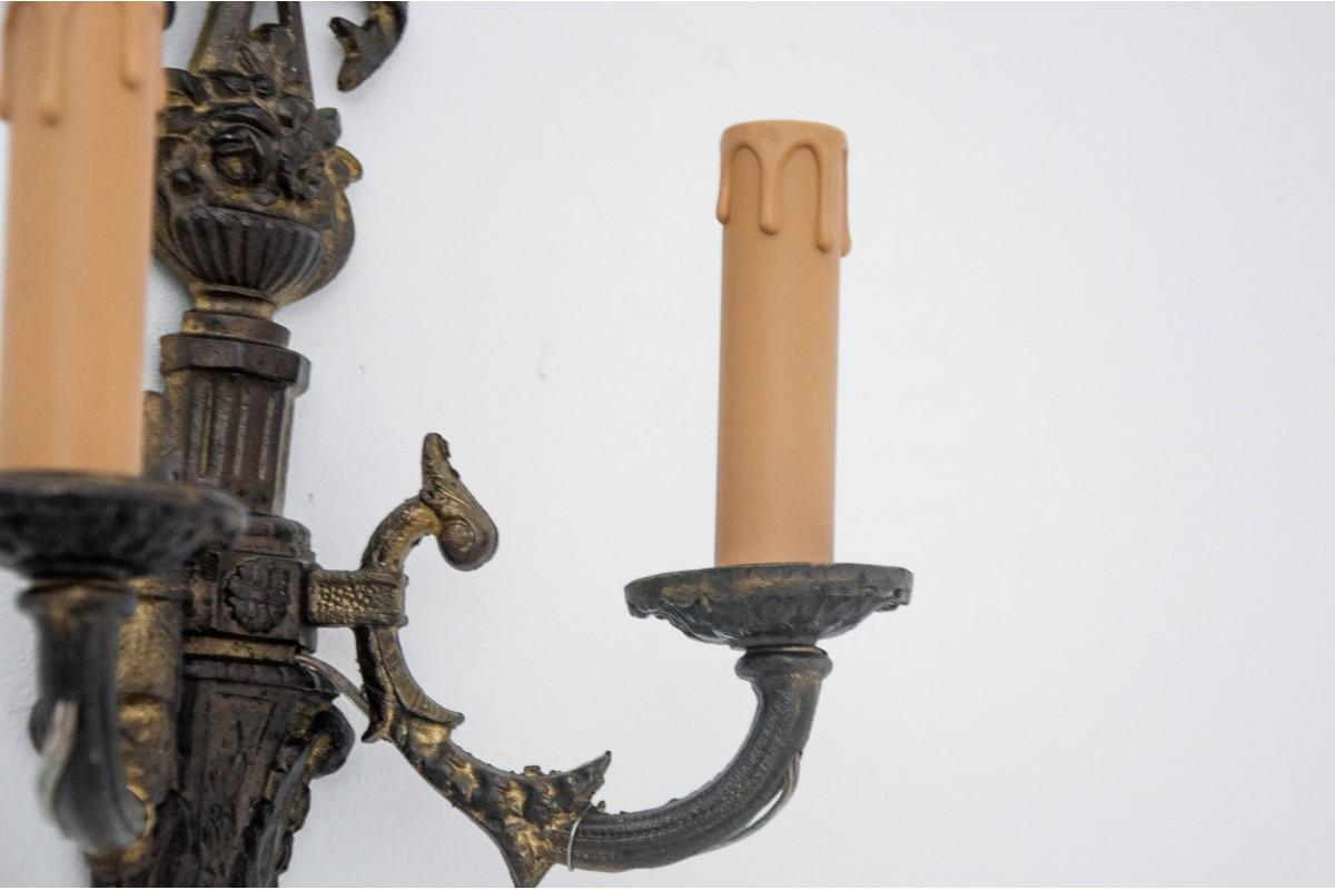 Coppia di lampade da parete, Francia, 1890 circa.

Ottime condizioni.

dimensioni:

altezza 38 cm larghezza 23 cm profondità 12 cm