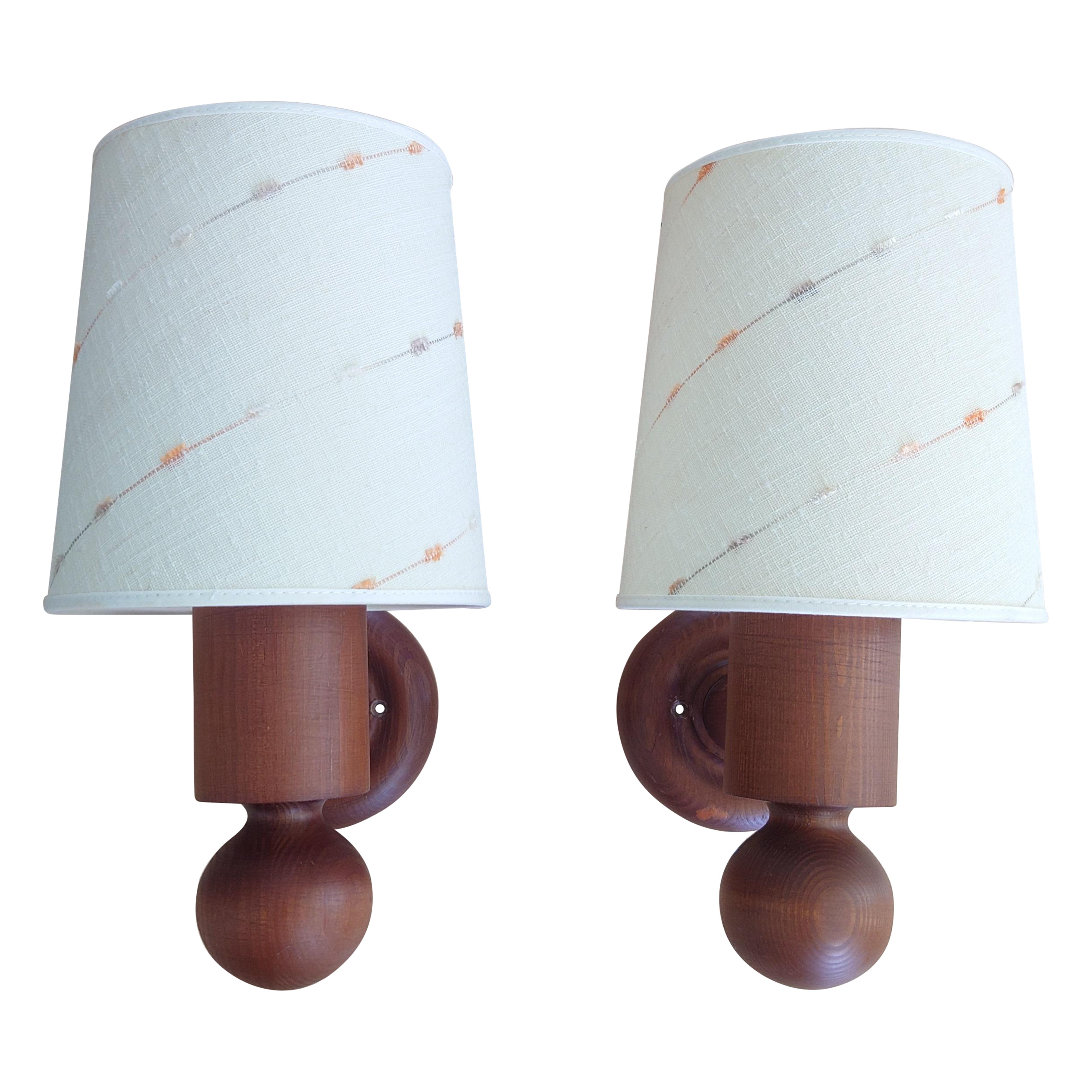 Un par de Apliques Luxus Uno & Östen Kristiansson Markaryd Suecia  pino 60s en venta