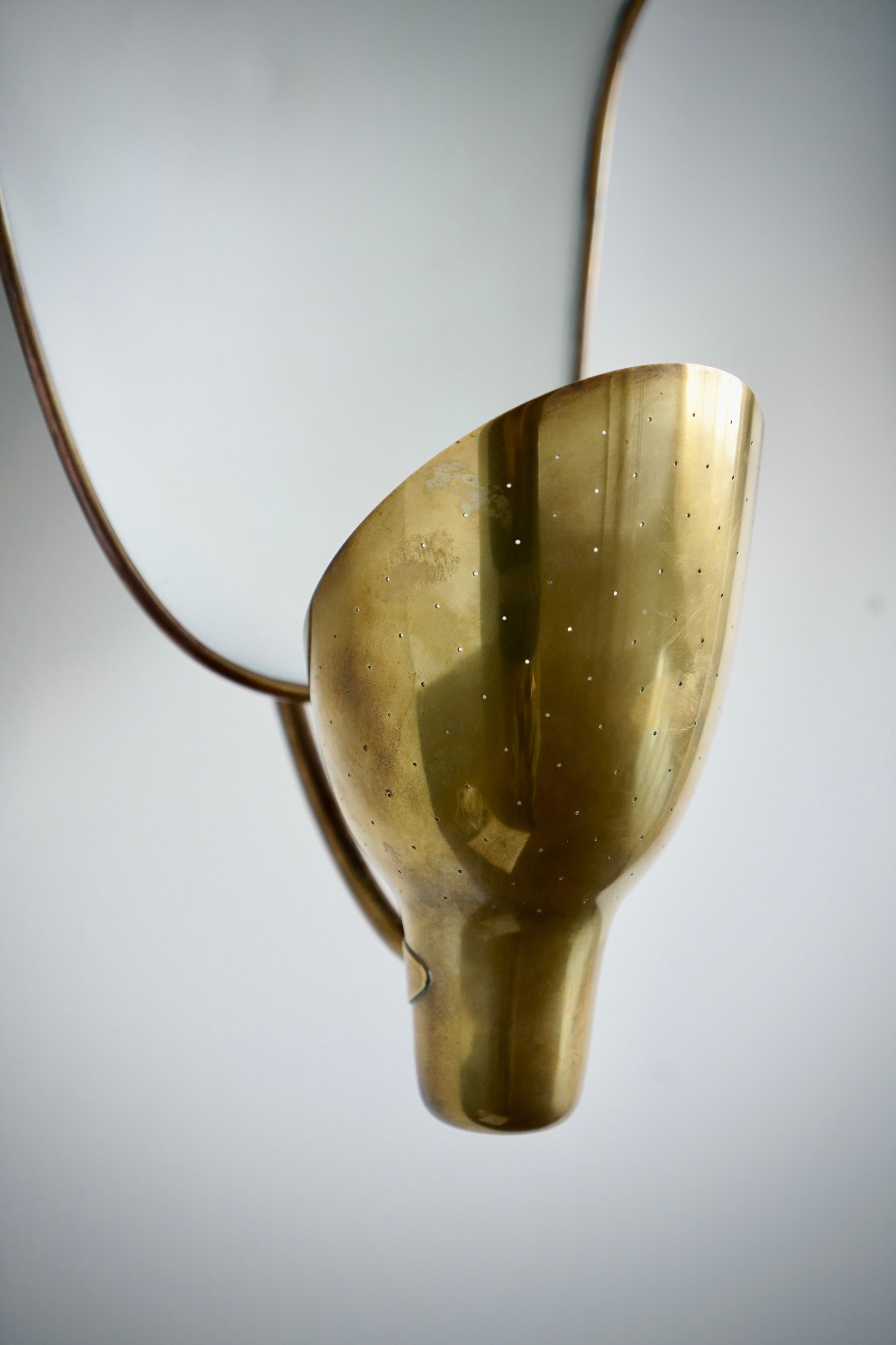 Una coppia di  lampade da parete modello 