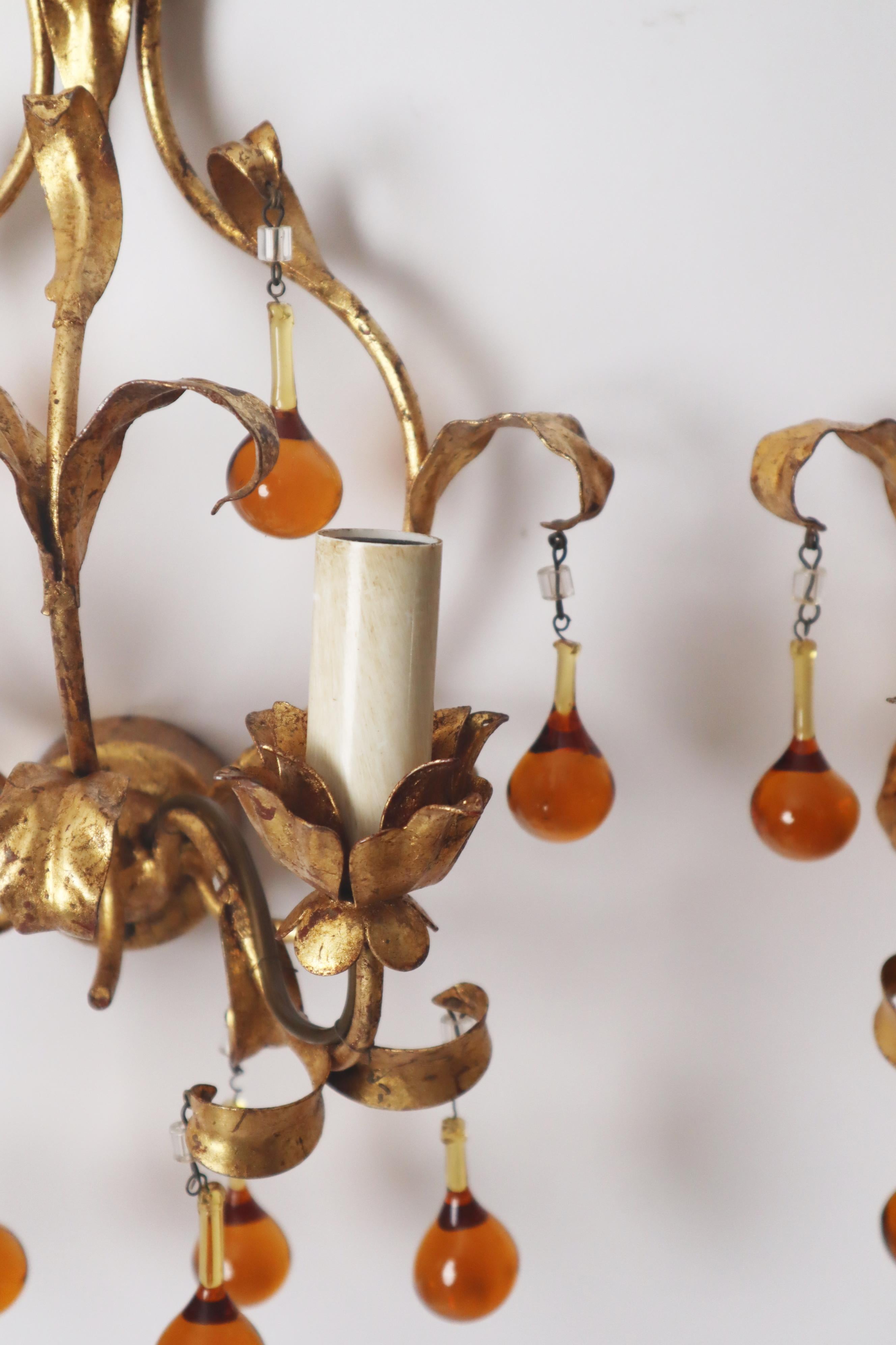 A pair of wall lamps with dropping crystal glass. italy, 1960s For Sale 4