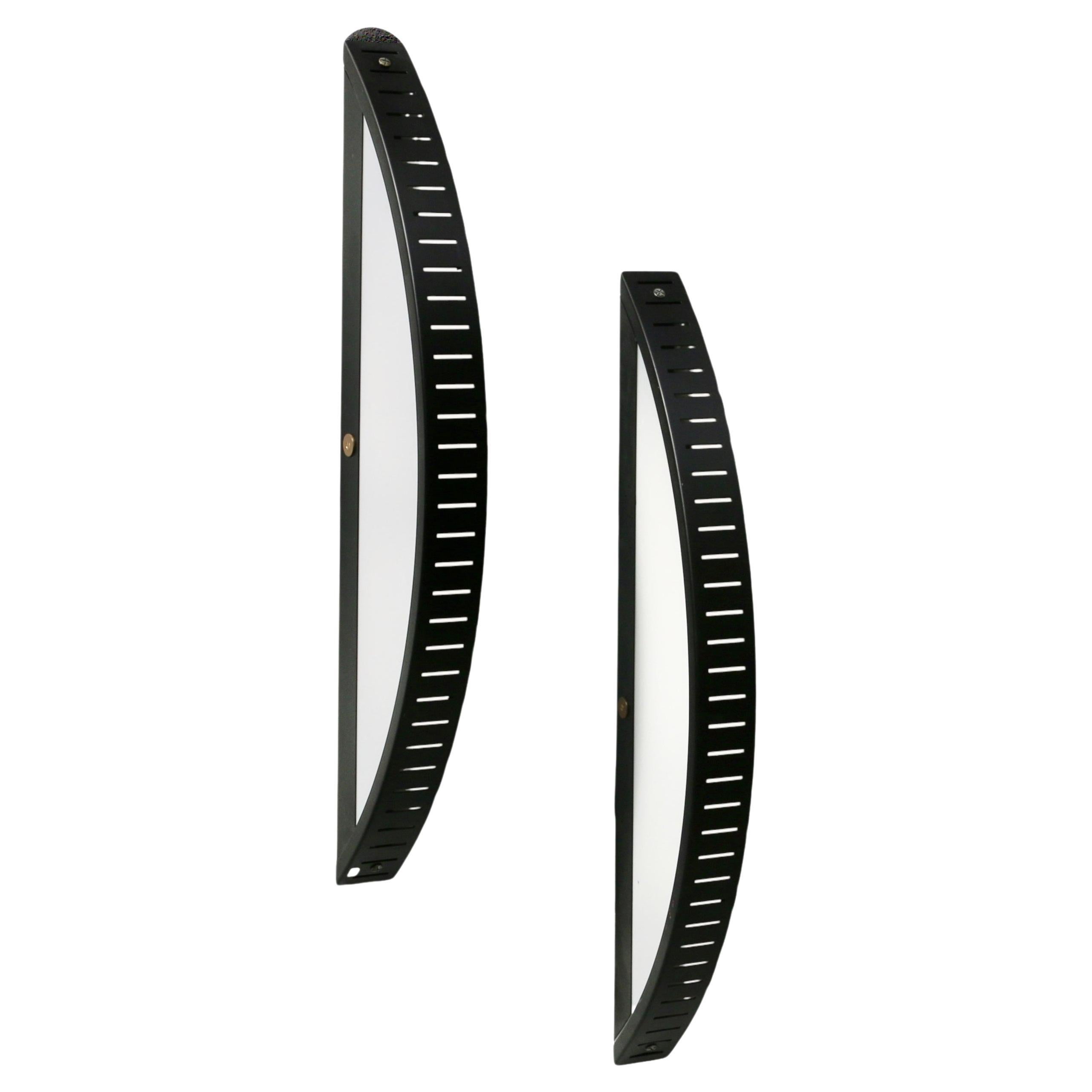 A pair of wall lights, France, 80s. For Sale