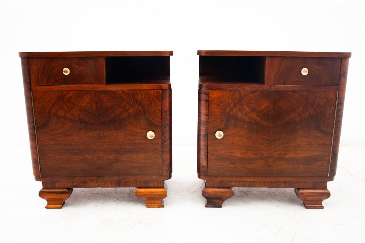 Art Deco A pair of walnut bedside tables, Poland, 1950s.