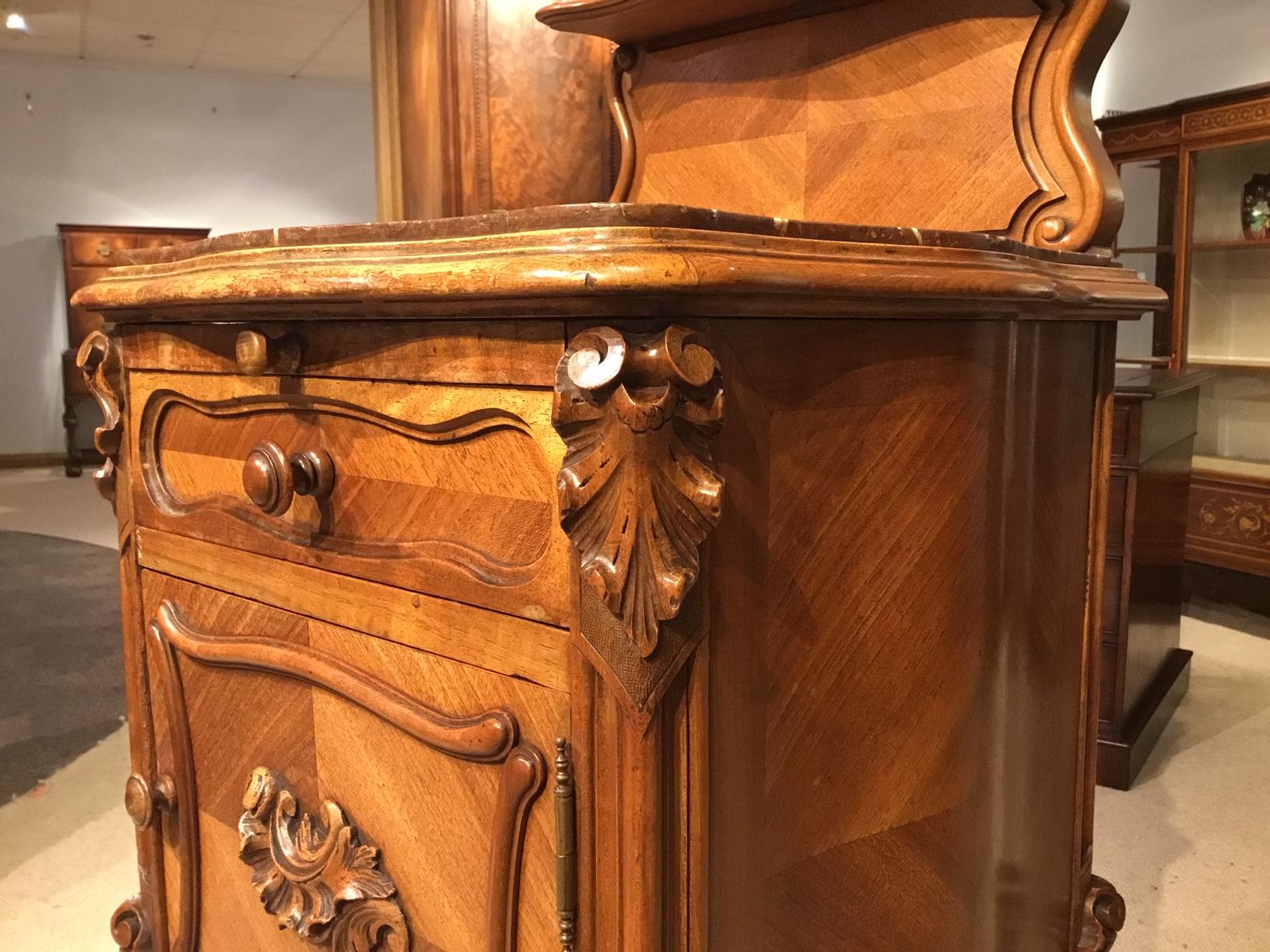 Pair of Walnut French Late 19th Century Bedside Cabinets For Sale 7