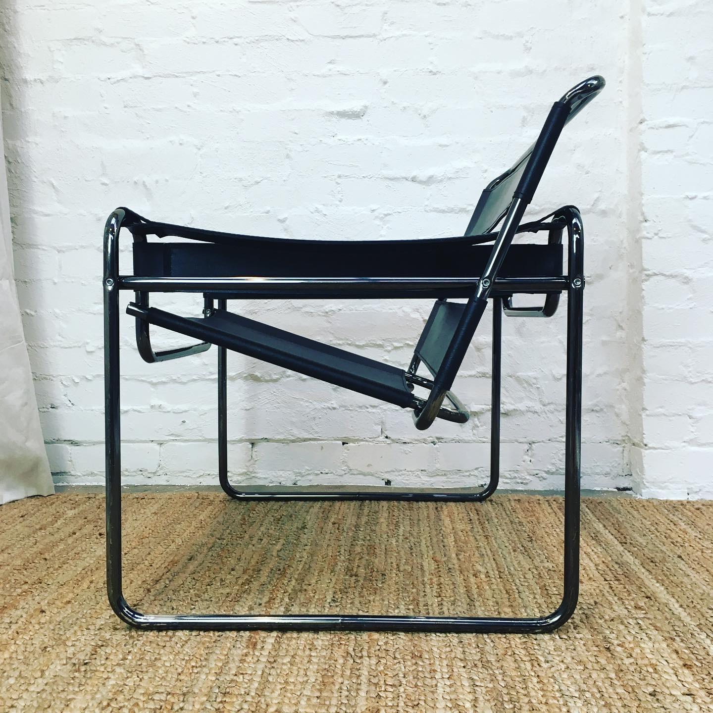 Pair of Wassily Chairs with Anodised Black Frames, Italy, 1980s 7