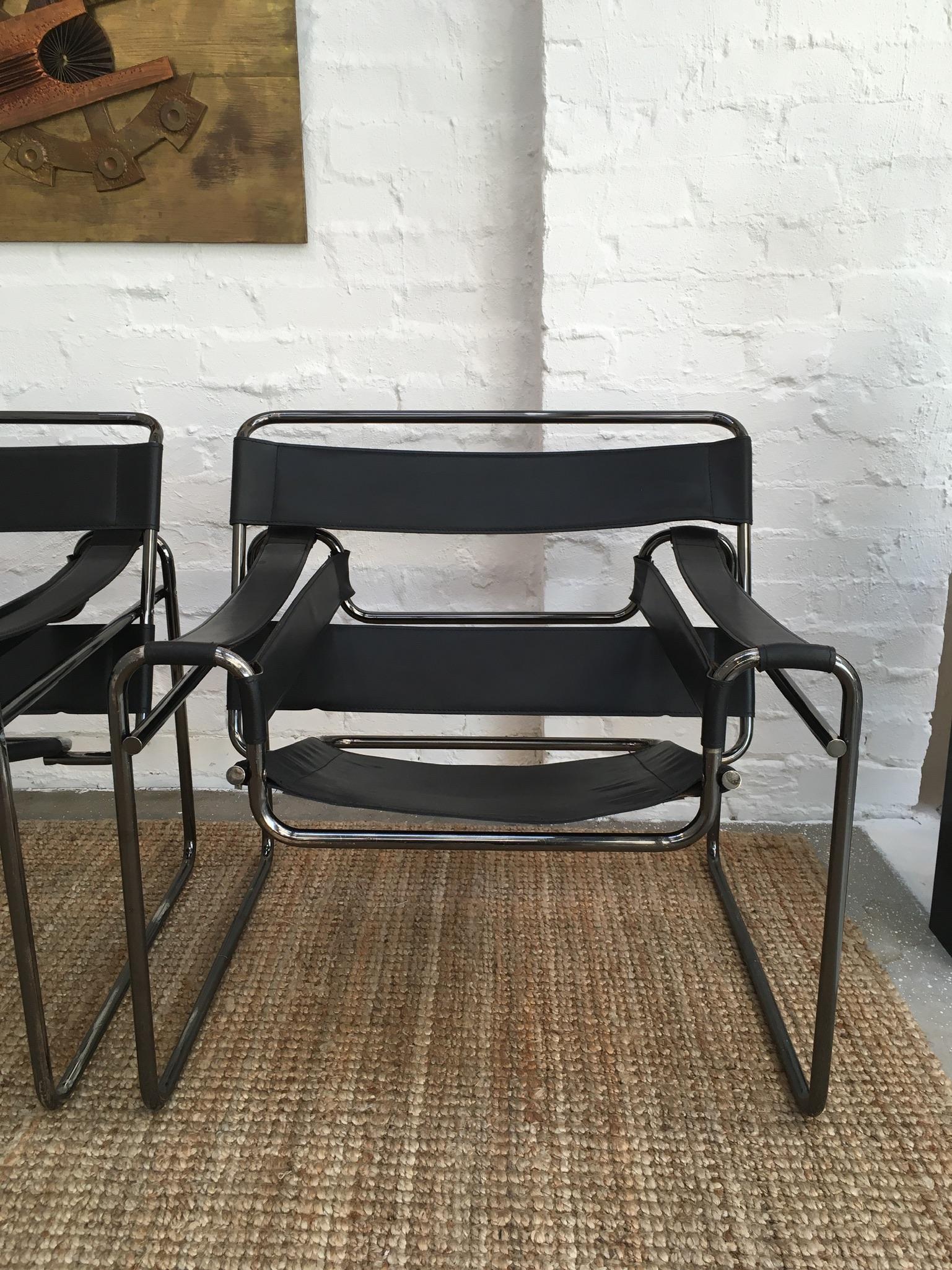 De Stijl Pair of Wassily Chairs with Anodised Black Frames, Italy, 1980s