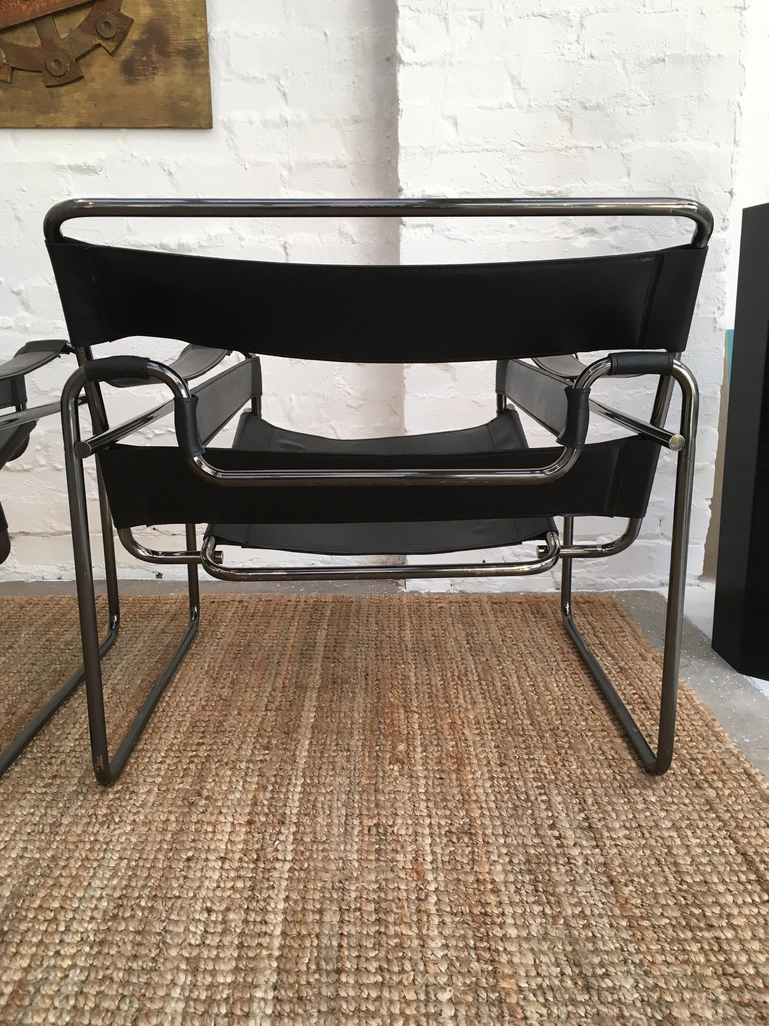Late 20th Century Pair of Wassily Chairs with Anodised Black Frames, Italy, 1980s