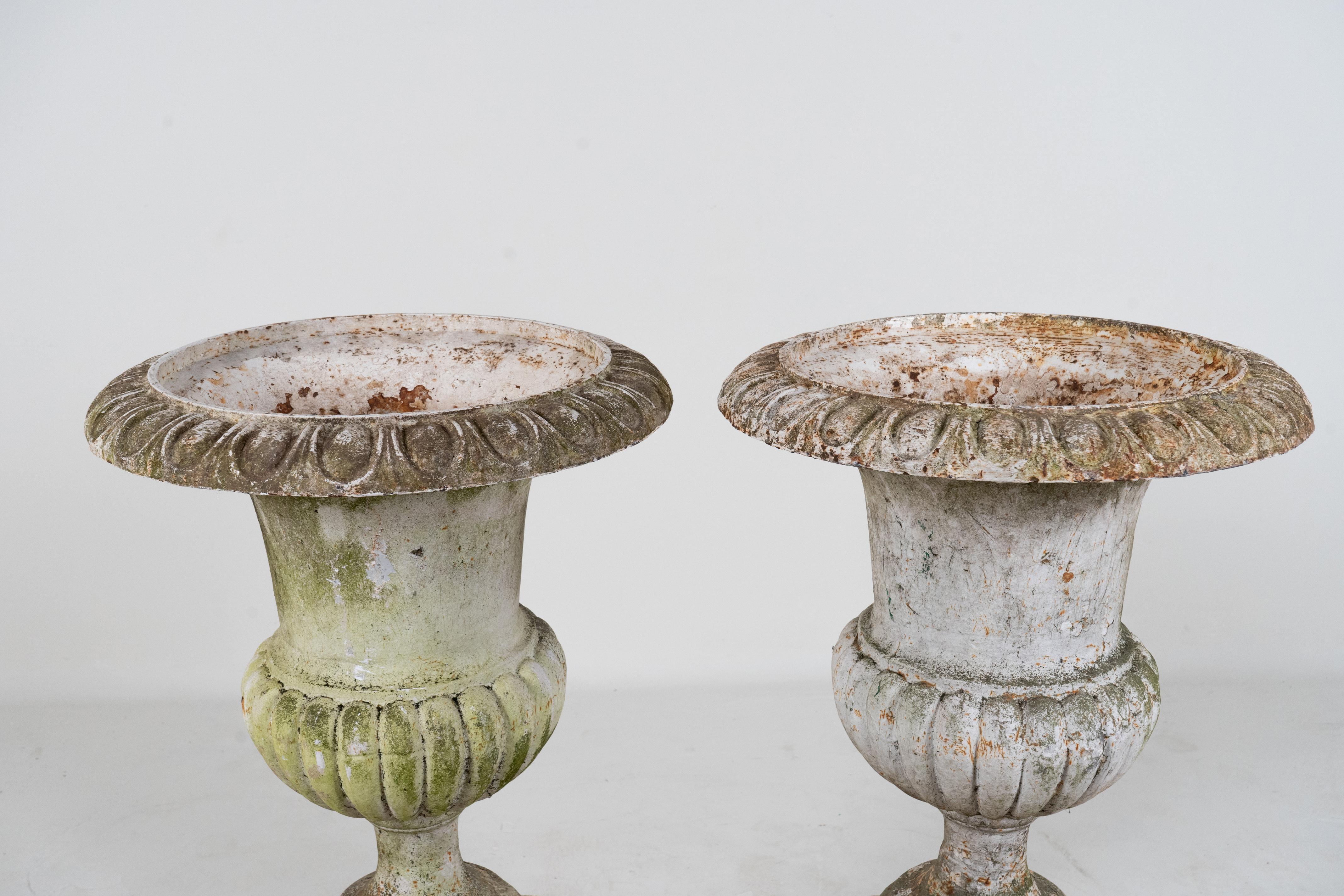 A Pair of White Cast Iron Urns with Bases, France c.1900 For Sale 2