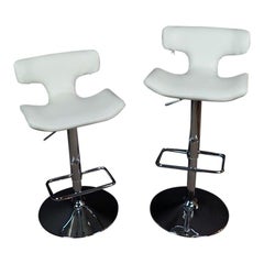 Vintage Pair of White Leather and Chrome Modern Adjustable Swivel Bar Stools