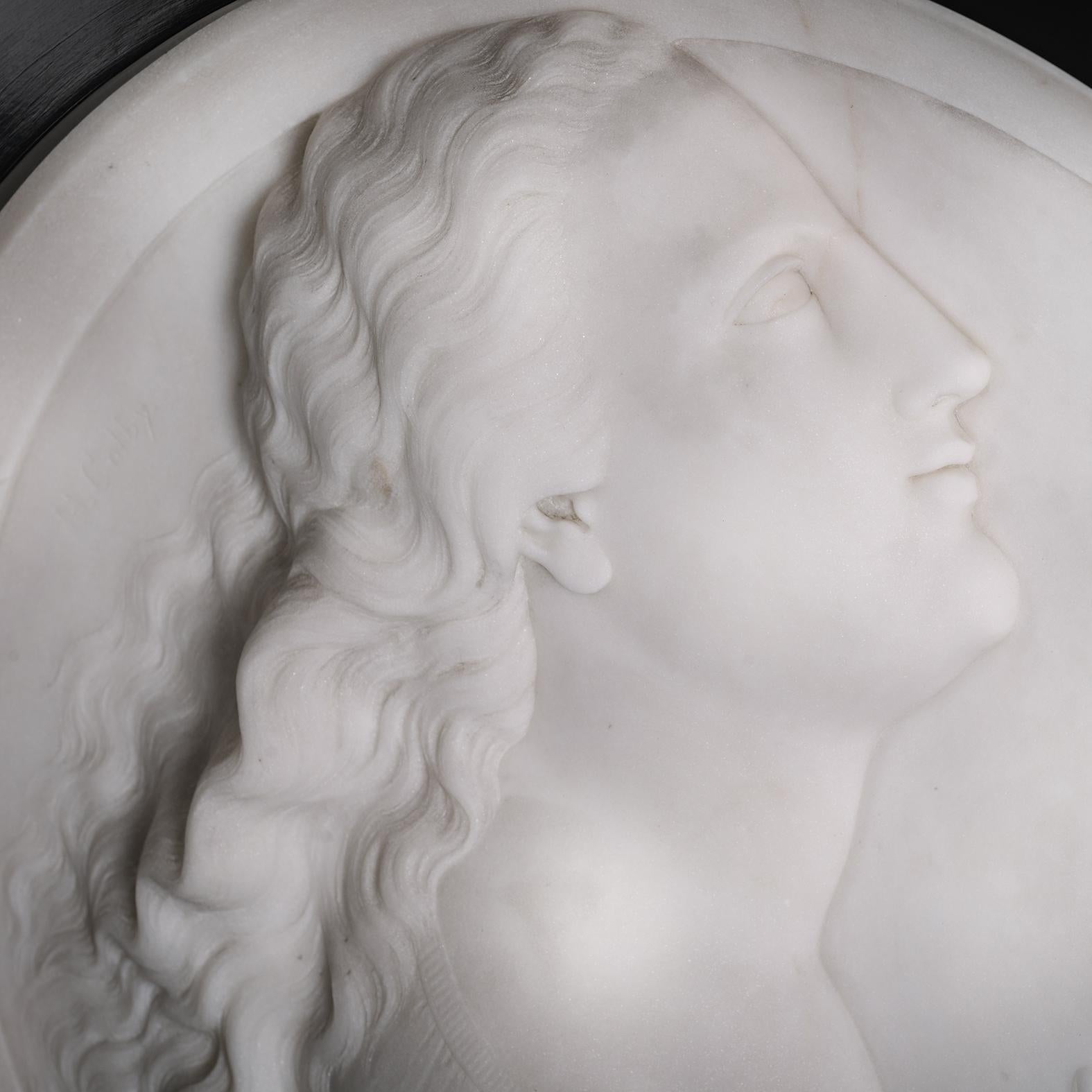 A Pair Of White Marble Portrait Roundels of 'Morning' and 'Evening' In Good Condition For Sale In Brighton, West Sussex