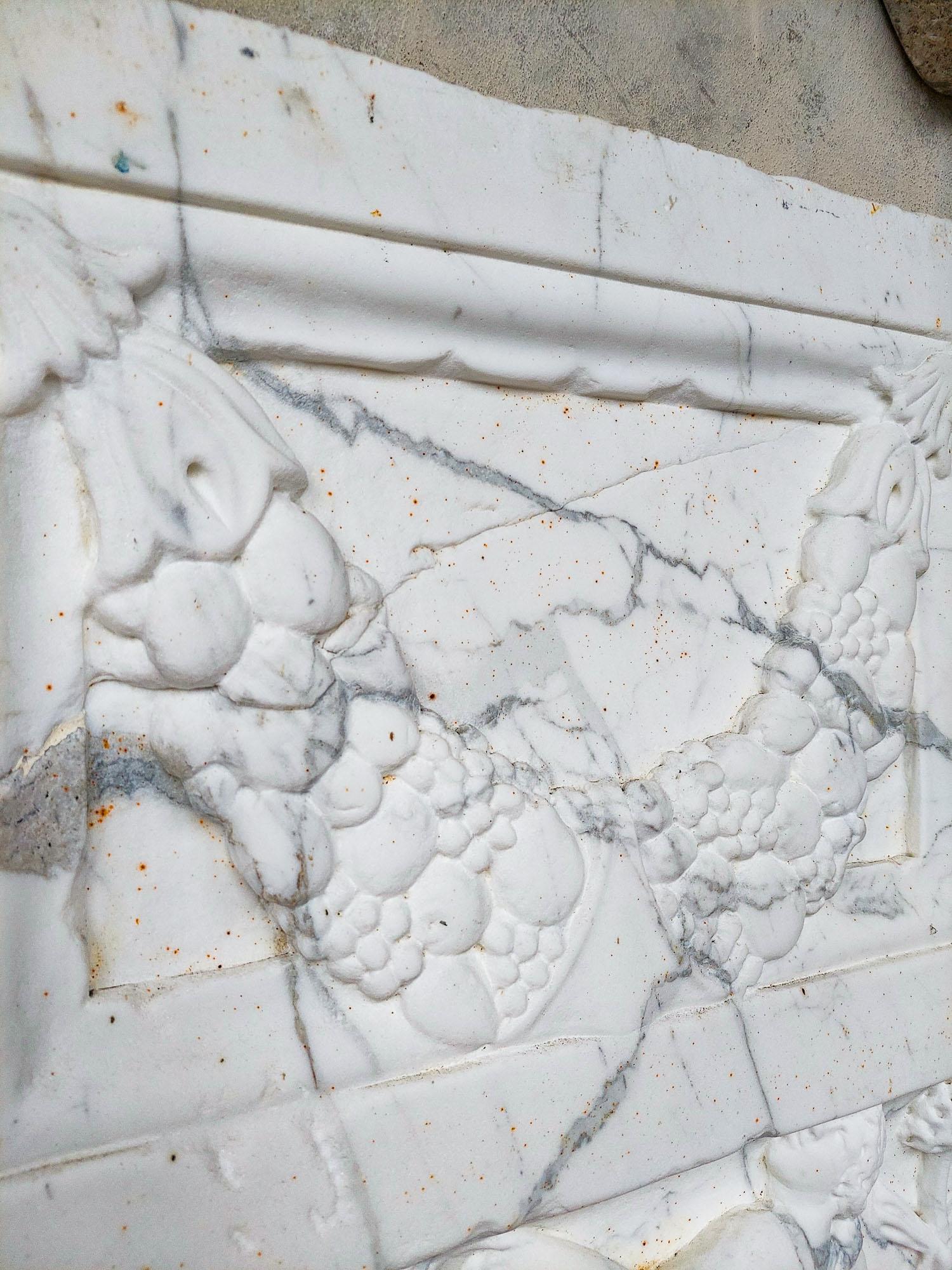 A pair of white marble relief frieze panels, circa 1920 For Sale 7