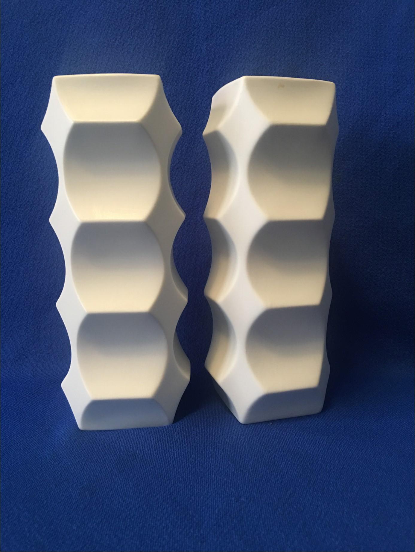 Mid-20th Century Pair of White Matte Vases by Heinrich Fuchs, Hutschenreuther Germany For Sale