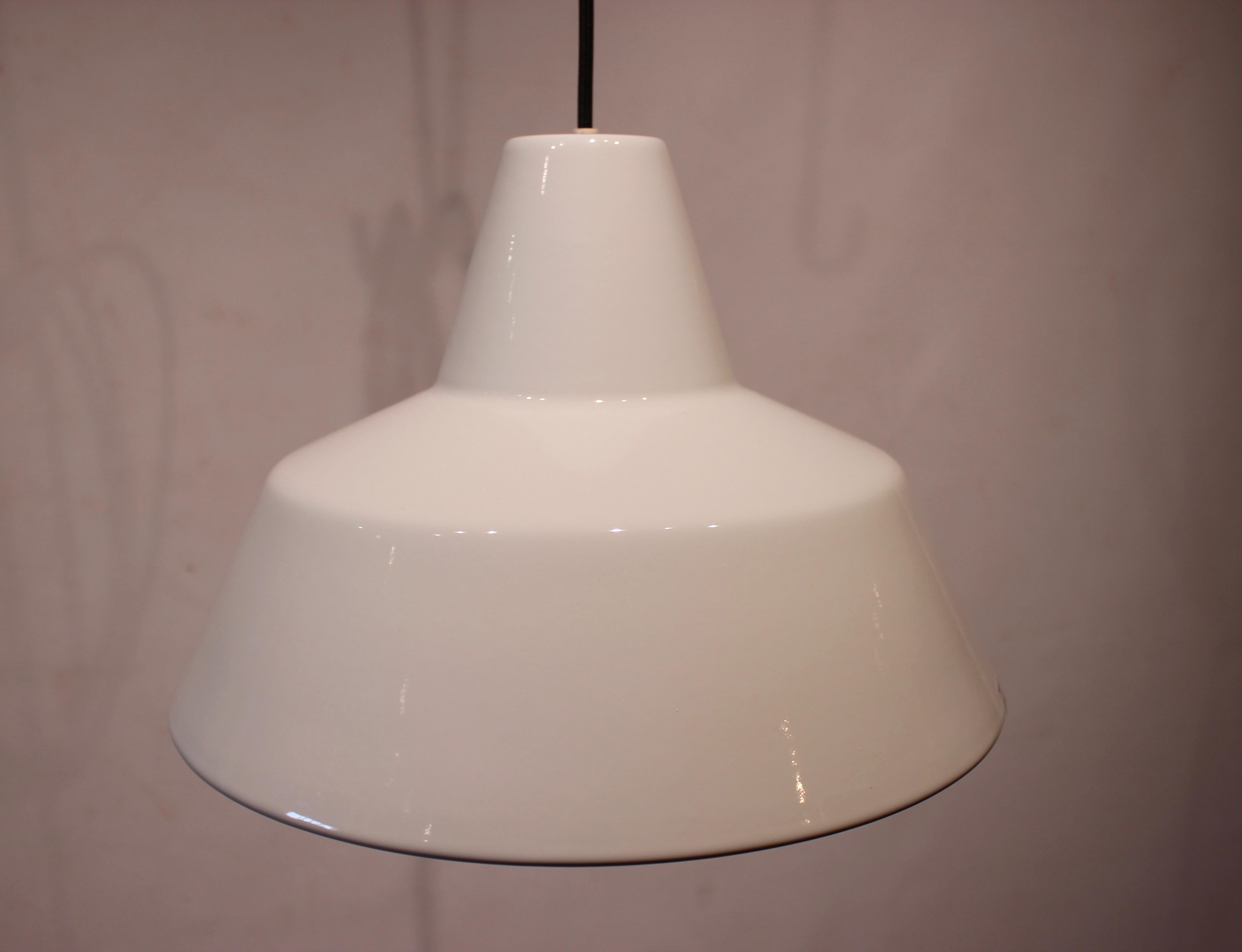 Scandinavian Modern Pair of White Workshop Lamps Designed by Louis Poulsen from the 1970s For Sale