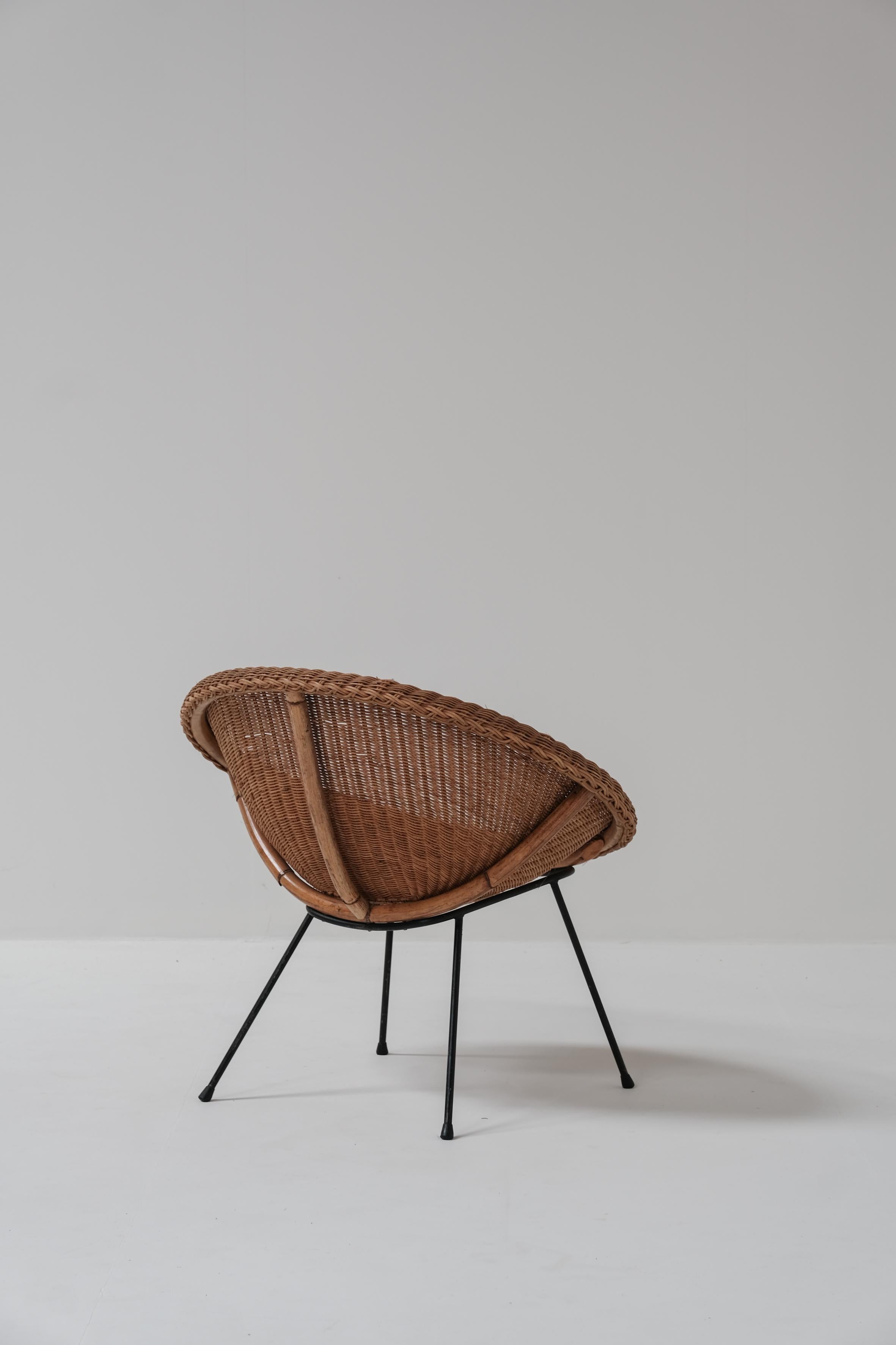 Metal A pair of wicker bucket chairs 1970