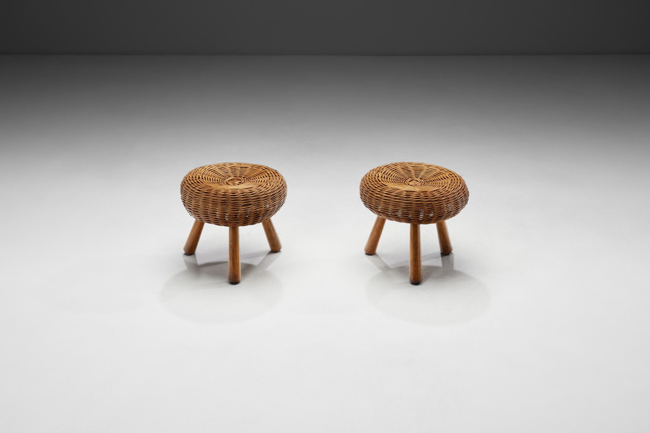 Mid-Century moderno Coppia di sgabelli in vimini di Tony Paul, Stati Uniti, anni '50 in vendita
