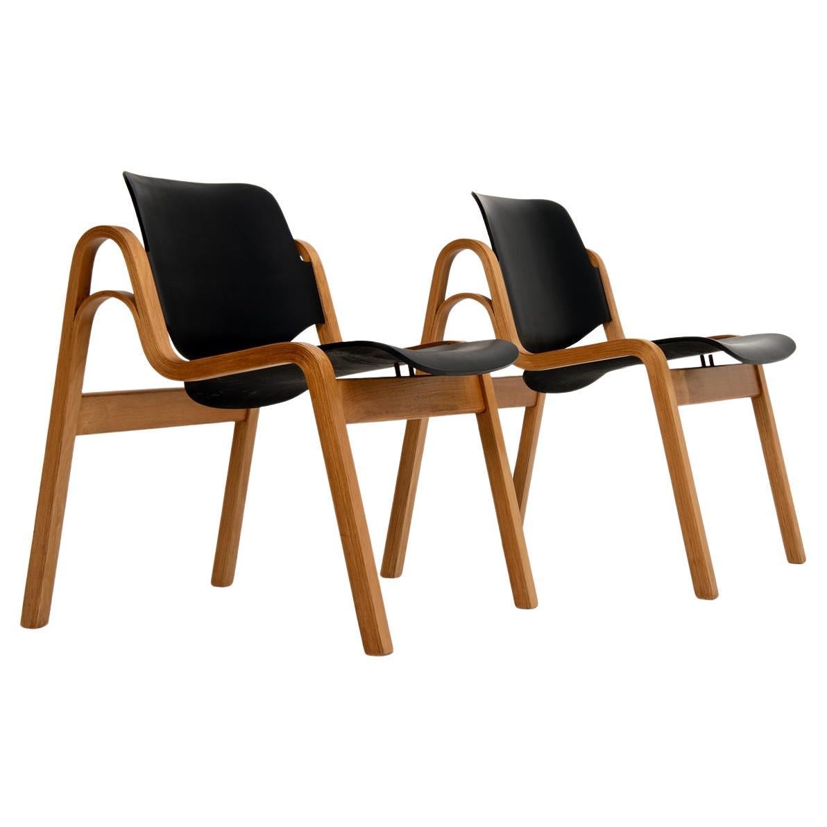 A pair of "Wilhelmina" chairs - Ilmari Tapiovaara