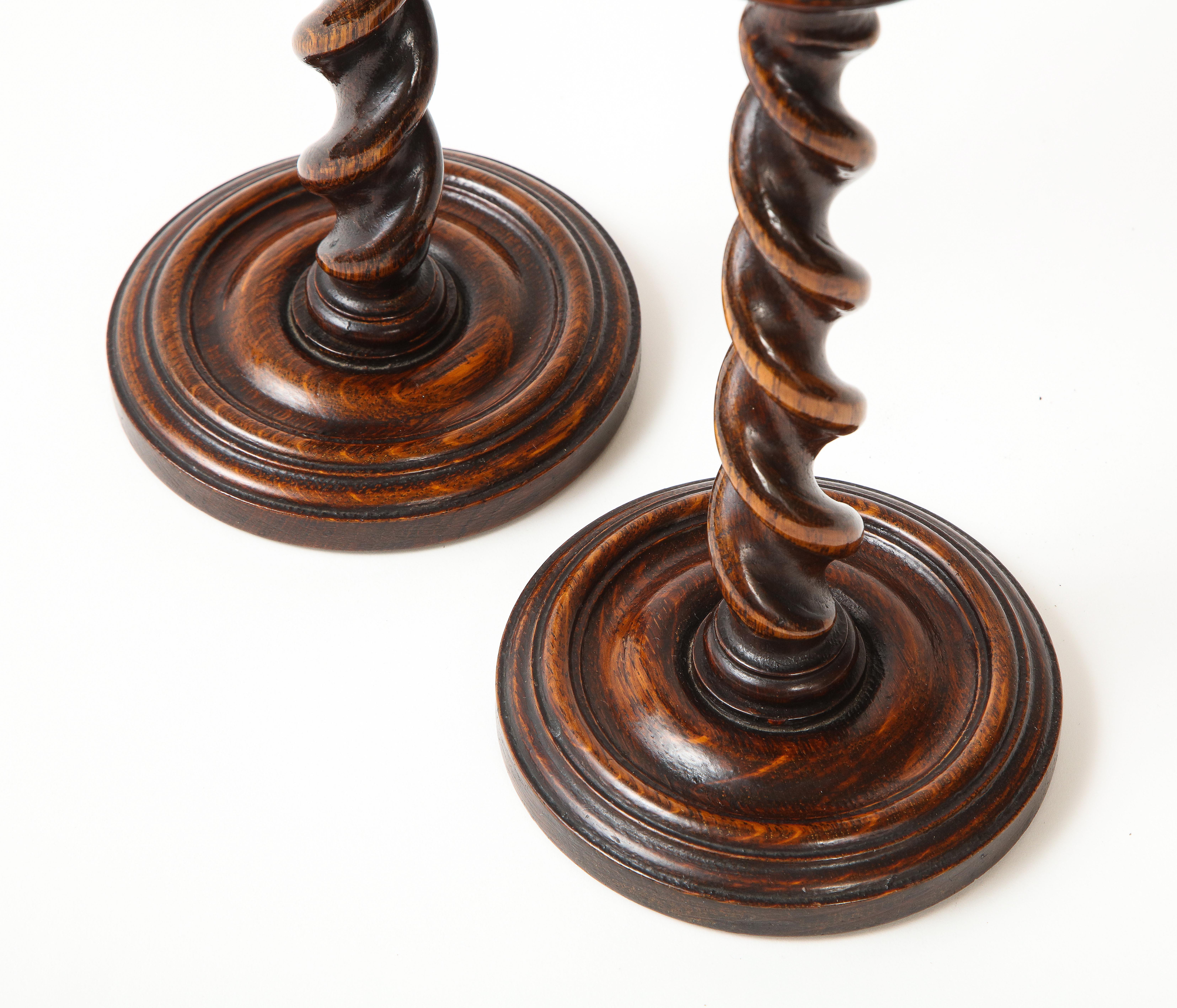 Pair of William IV Turned Oak Candlesticks In Good Condition For Sale In New York, NY