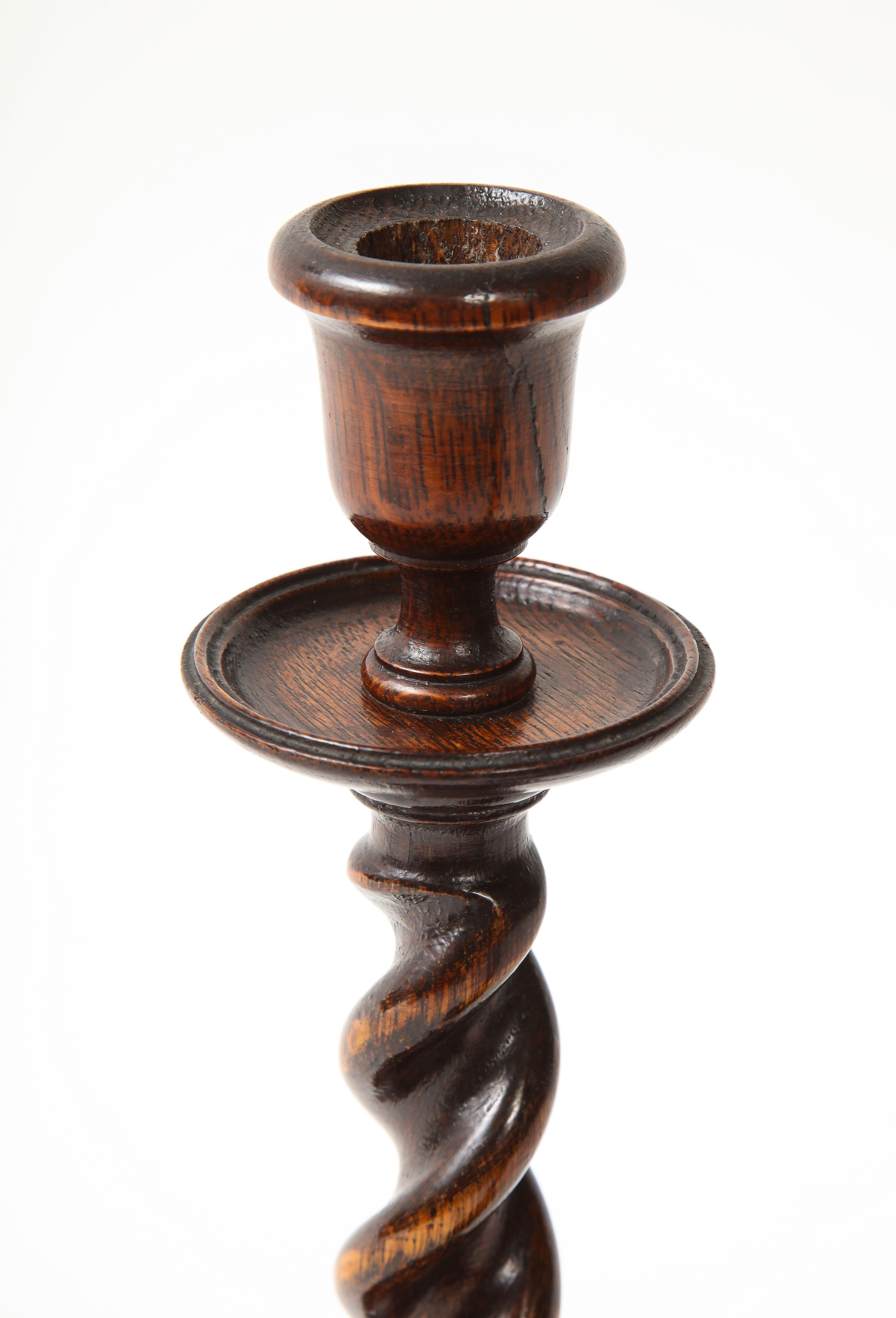 Mid-19th Century Pair of William IV Turned Oak Candlesticks For Sale