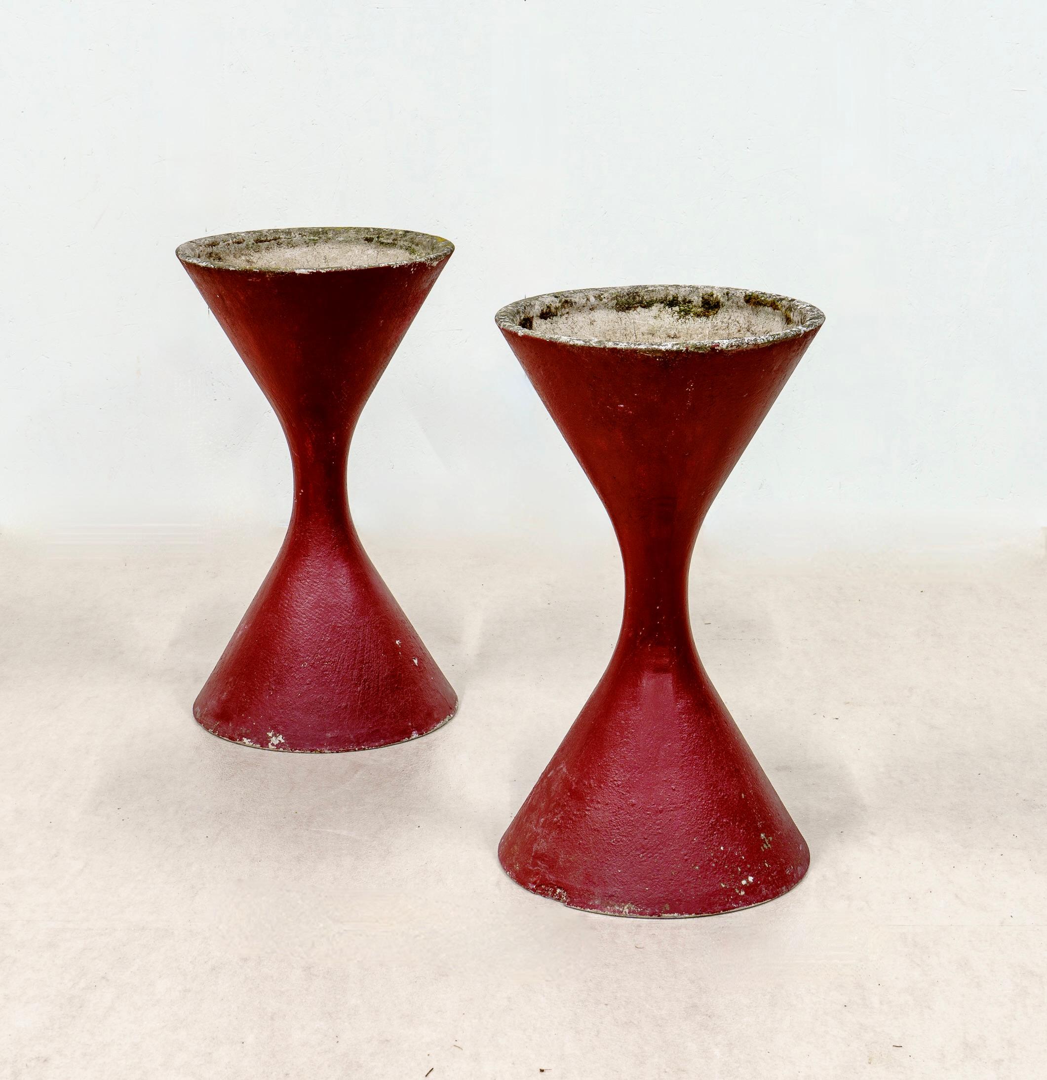 Mid-20th Century A pair of Willy Guhl planters. Switzerland 1960s For Sale