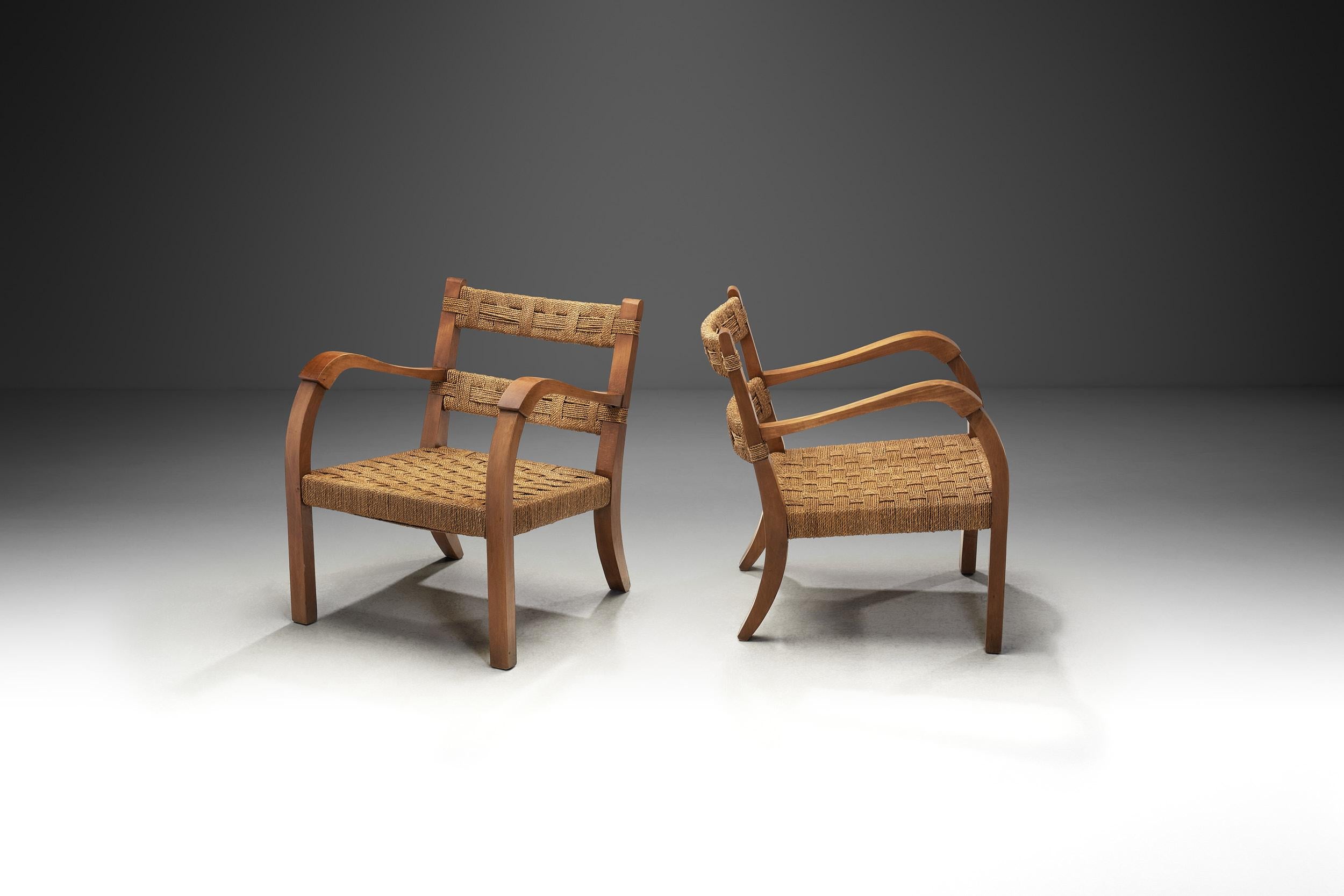 Le milieu du XXe siècle a marqué un âge d'or pour le design d'intérieur italien. Dans un contexte d'économie florissante et d'optimisme retrouvé, les designers italiens ont commencé à explorer et à expérimenter la forme et la fonction, et à créer